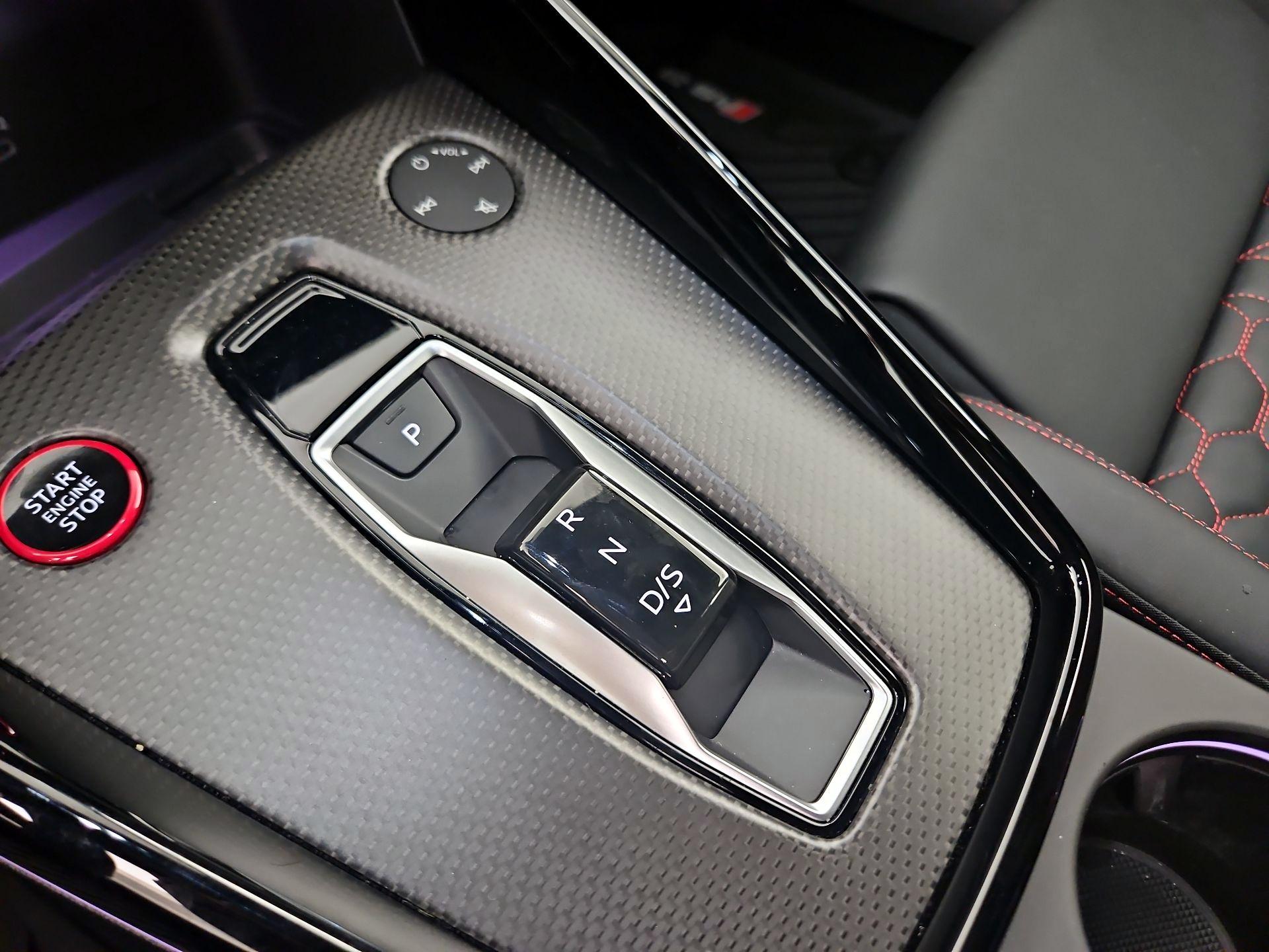 Thumbnail: 2025 Audi RS 3 - 17