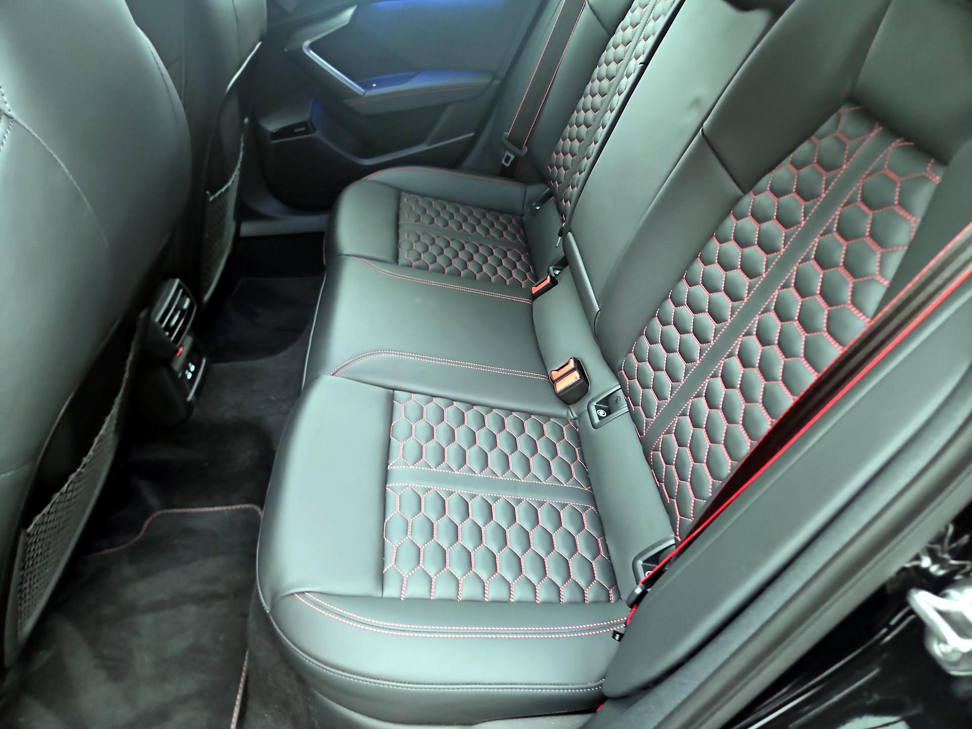 Thumbnail: 2025 Audi RS 3 - 19