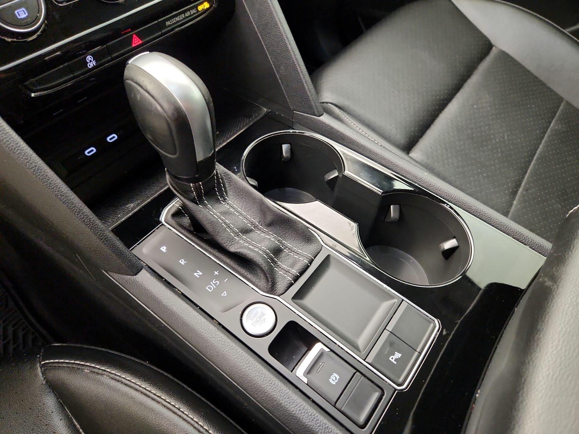 Thumbnail: 2022 Volkswagen Atlas - 17