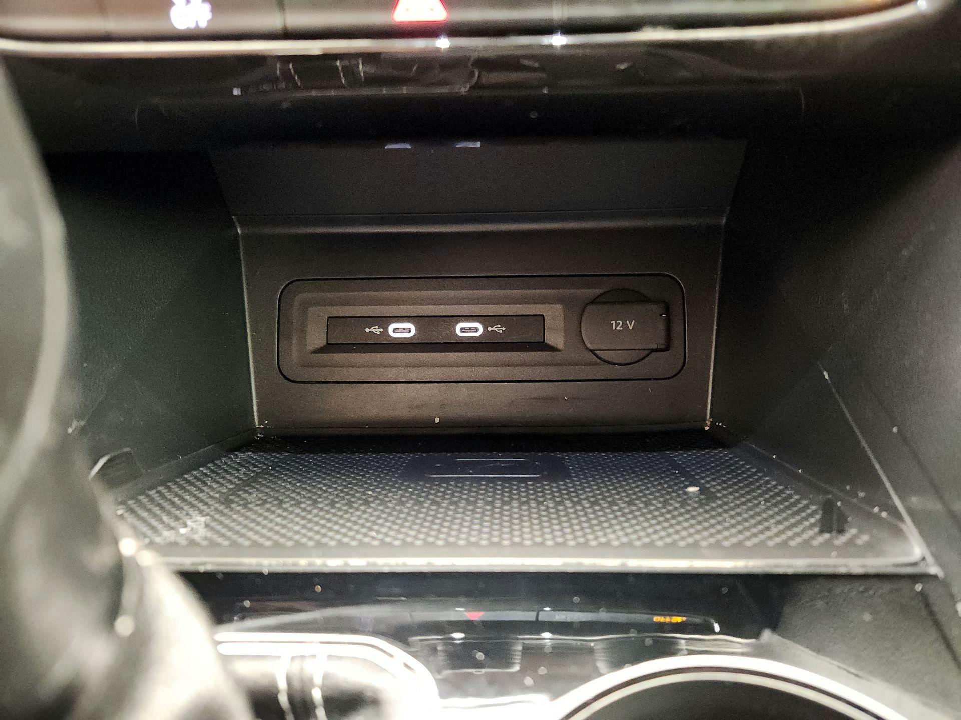 Thumbnail: 2022 Volkswagen Atlas - 18