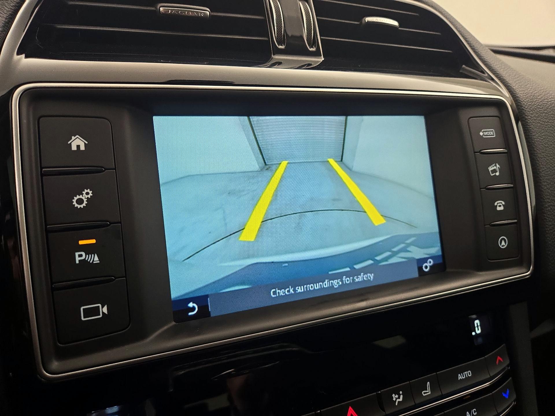 Thumbnail: 2017 Jaguar F-Pace - 13