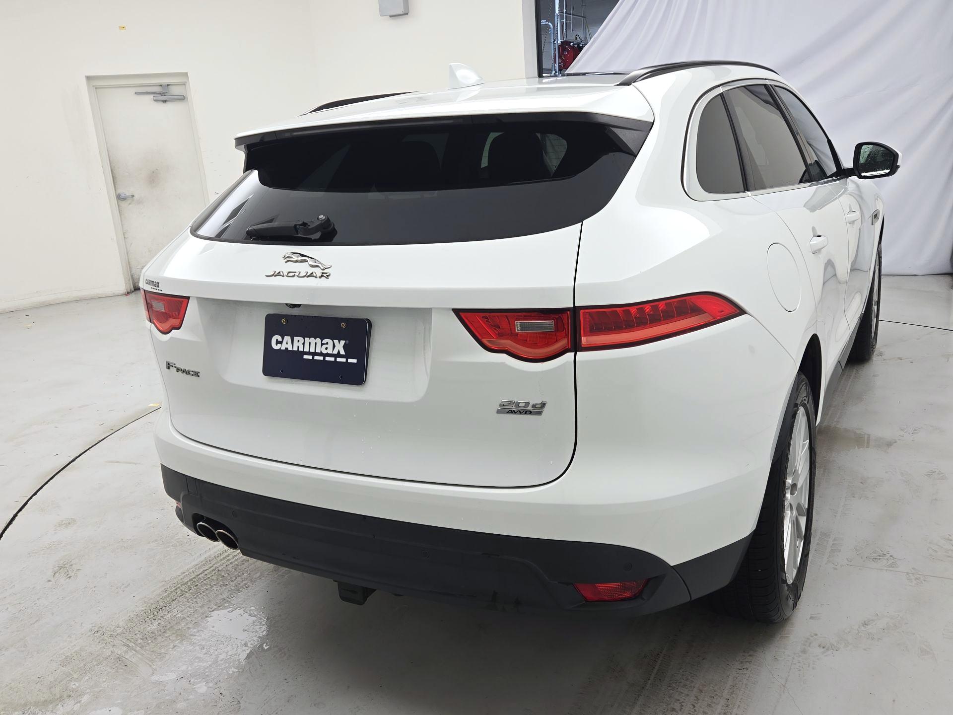 Thumbnail: 2017 Jaguar F-Pace - 5