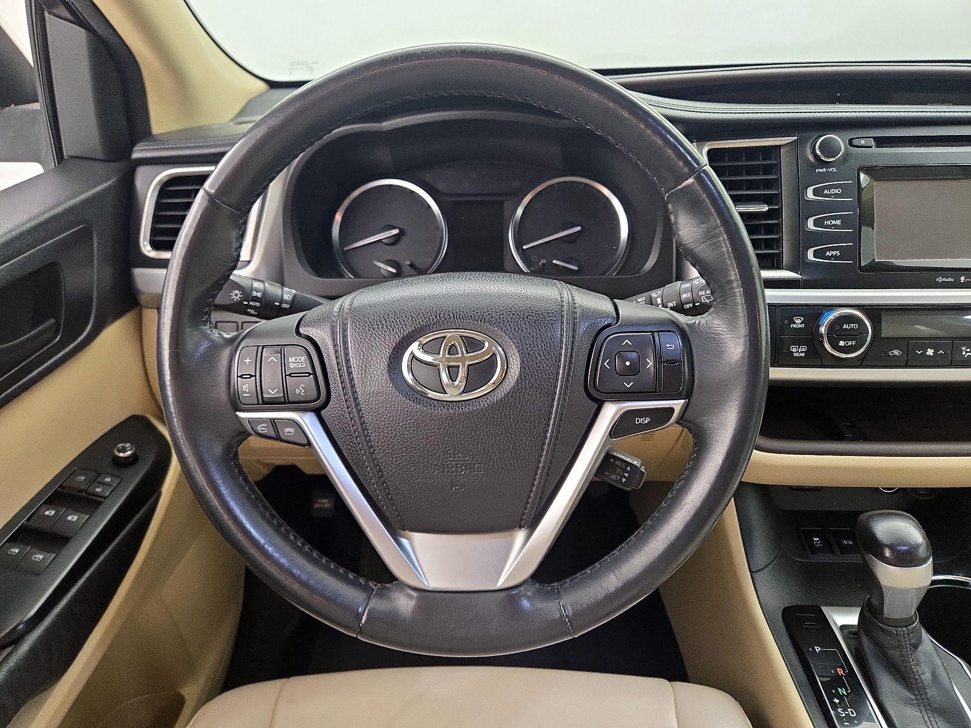 Thumbnail: 2014 Toyota Highlander - 10