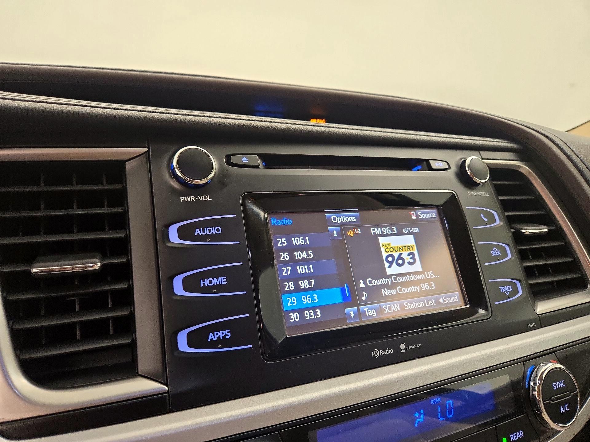 Thumbnail: 2014 Toyota Highlander - 15