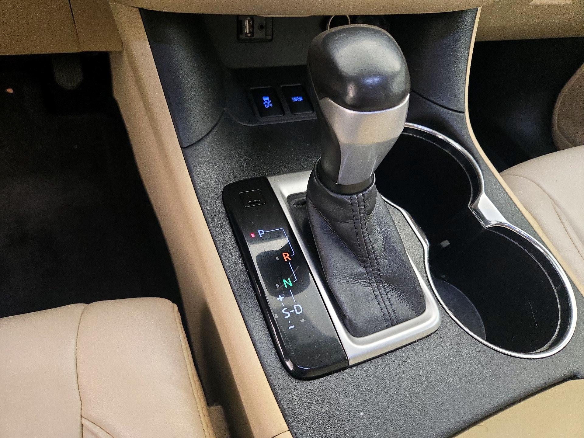 Thumbnail: 2014 Toyota Highlander - 17