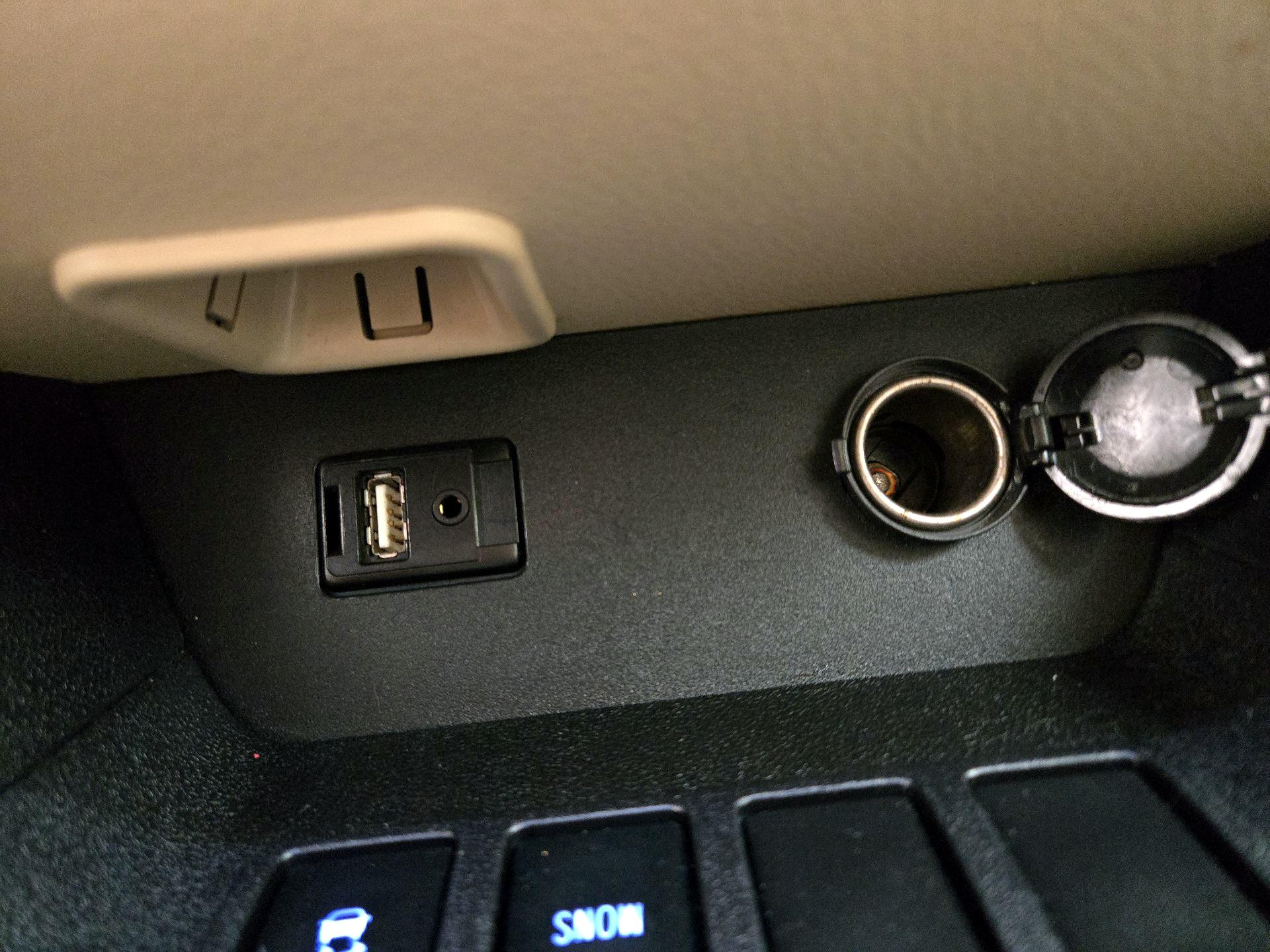 Thumbnail: 2014 Toyota Highlander - 18