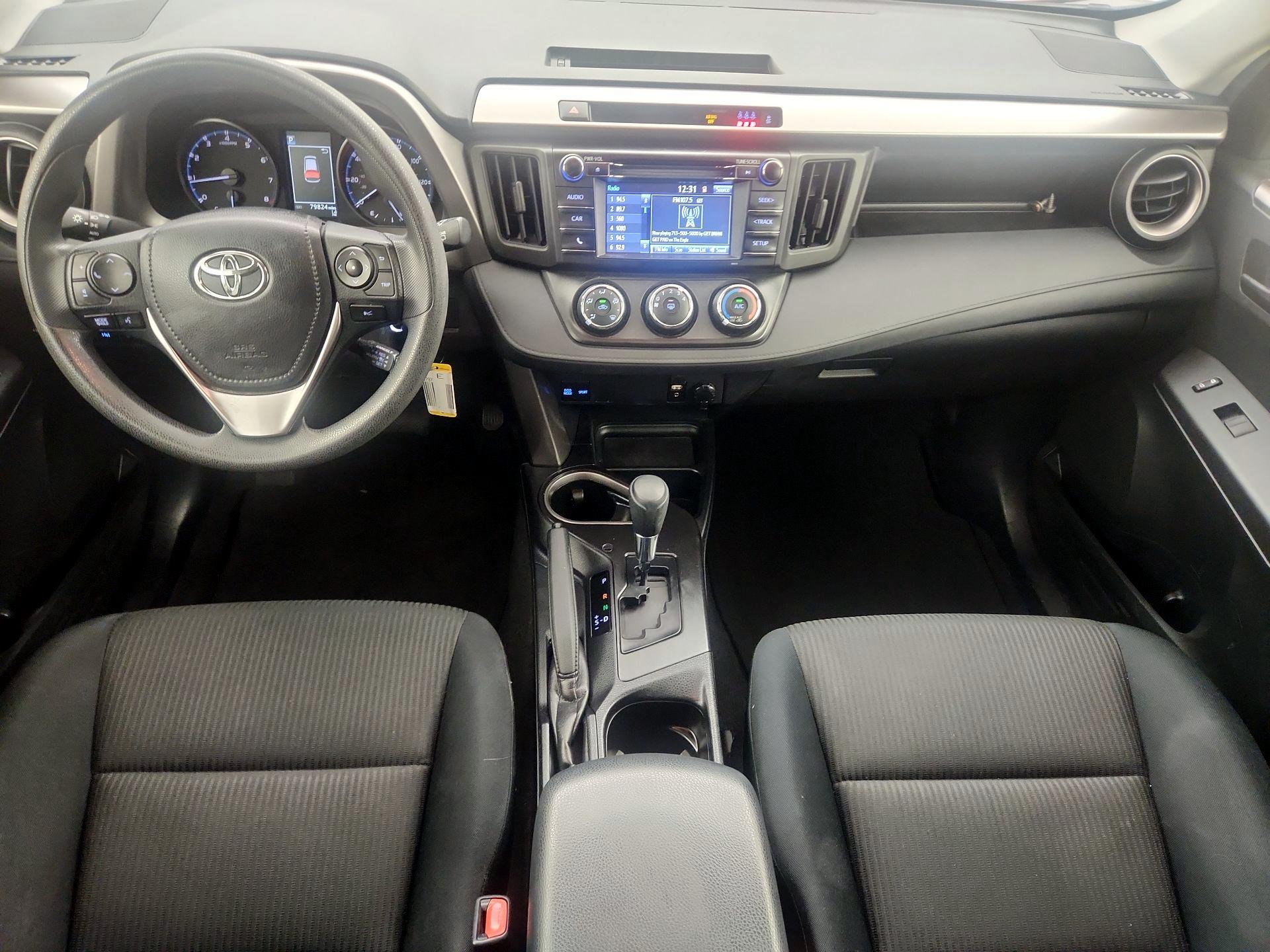 Thumbnail: 2017 Toyota RAV4 - 9