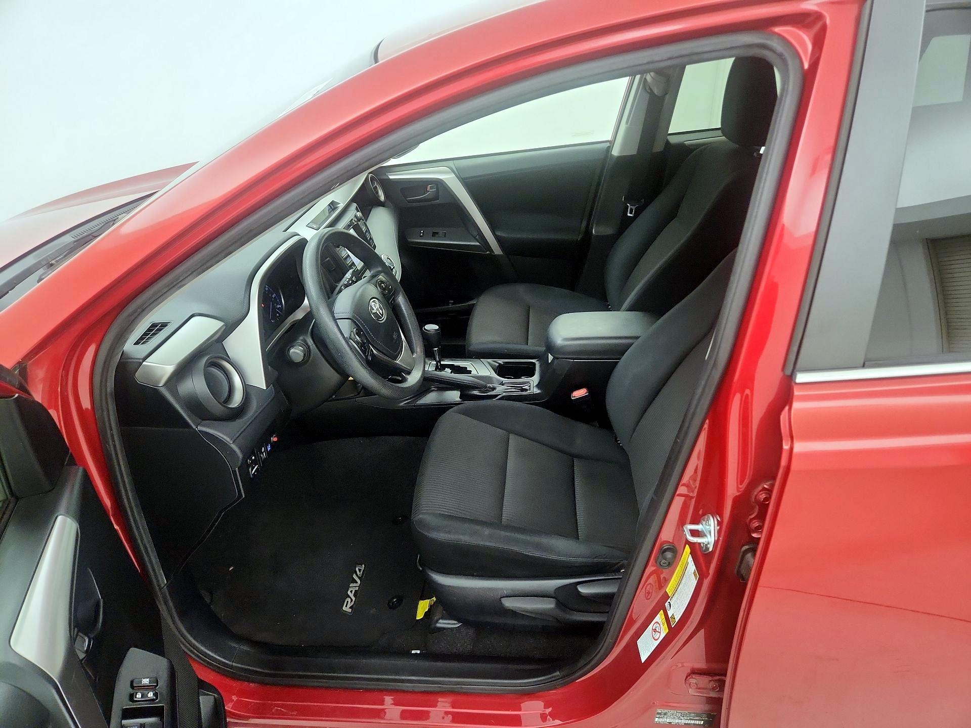 Thumbnail: 2017 Toyota RAV4 - 11