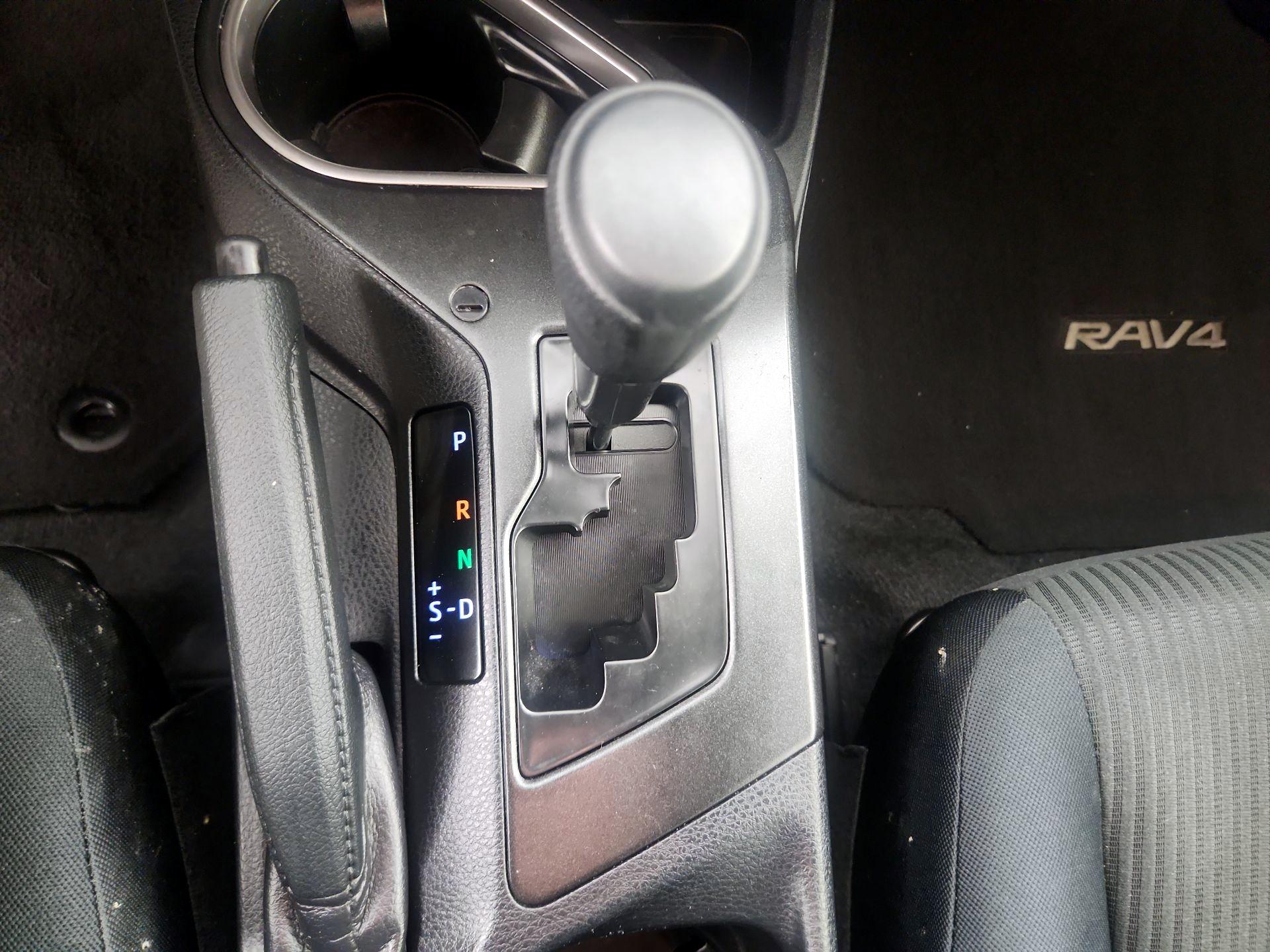 Thumbnail: 2017 Toyota RAV4 - 17