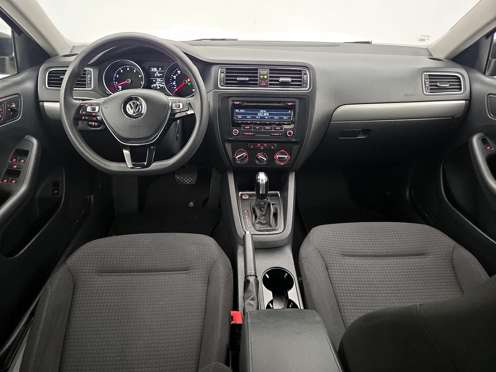 Thumbnail: 2015 Volkswagen Jetta - 9