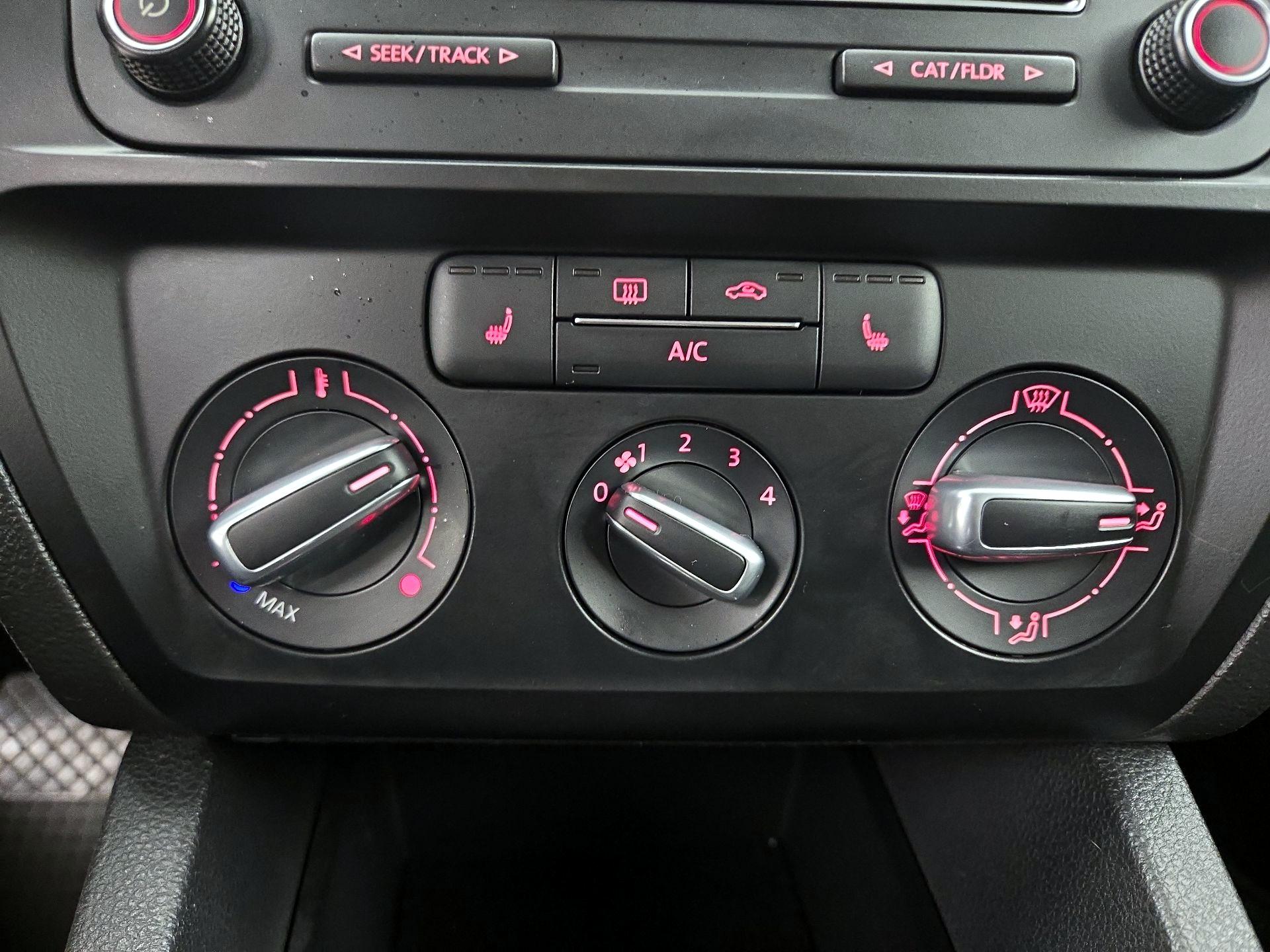 Thumbnail: 2015 Volkswagen Jetta - 15