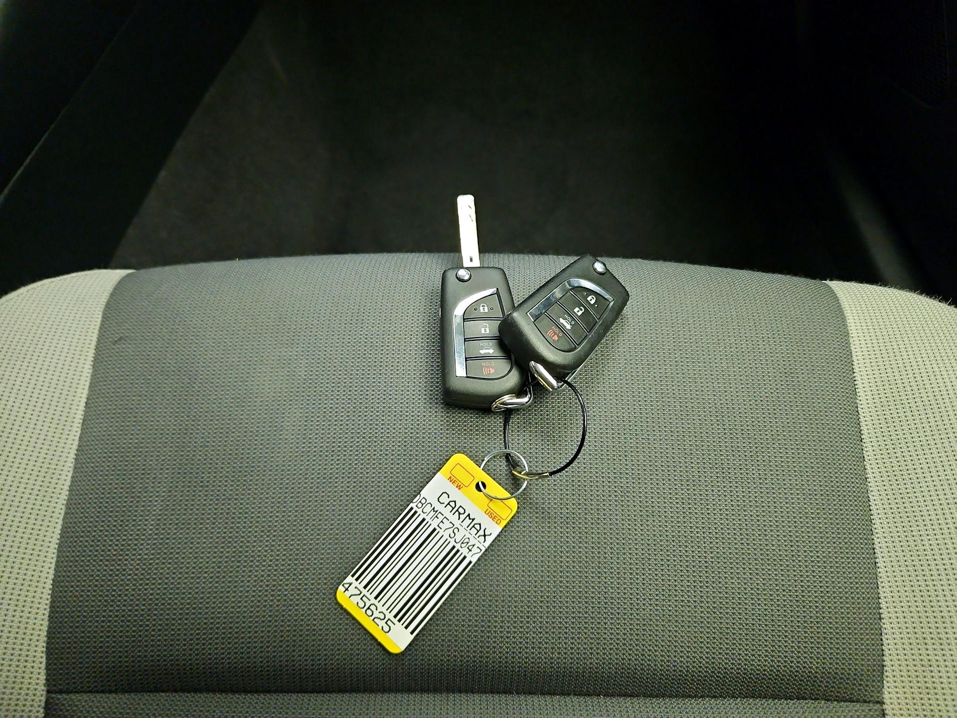 Thumbnail: 2025 Toyota Corolla - 20