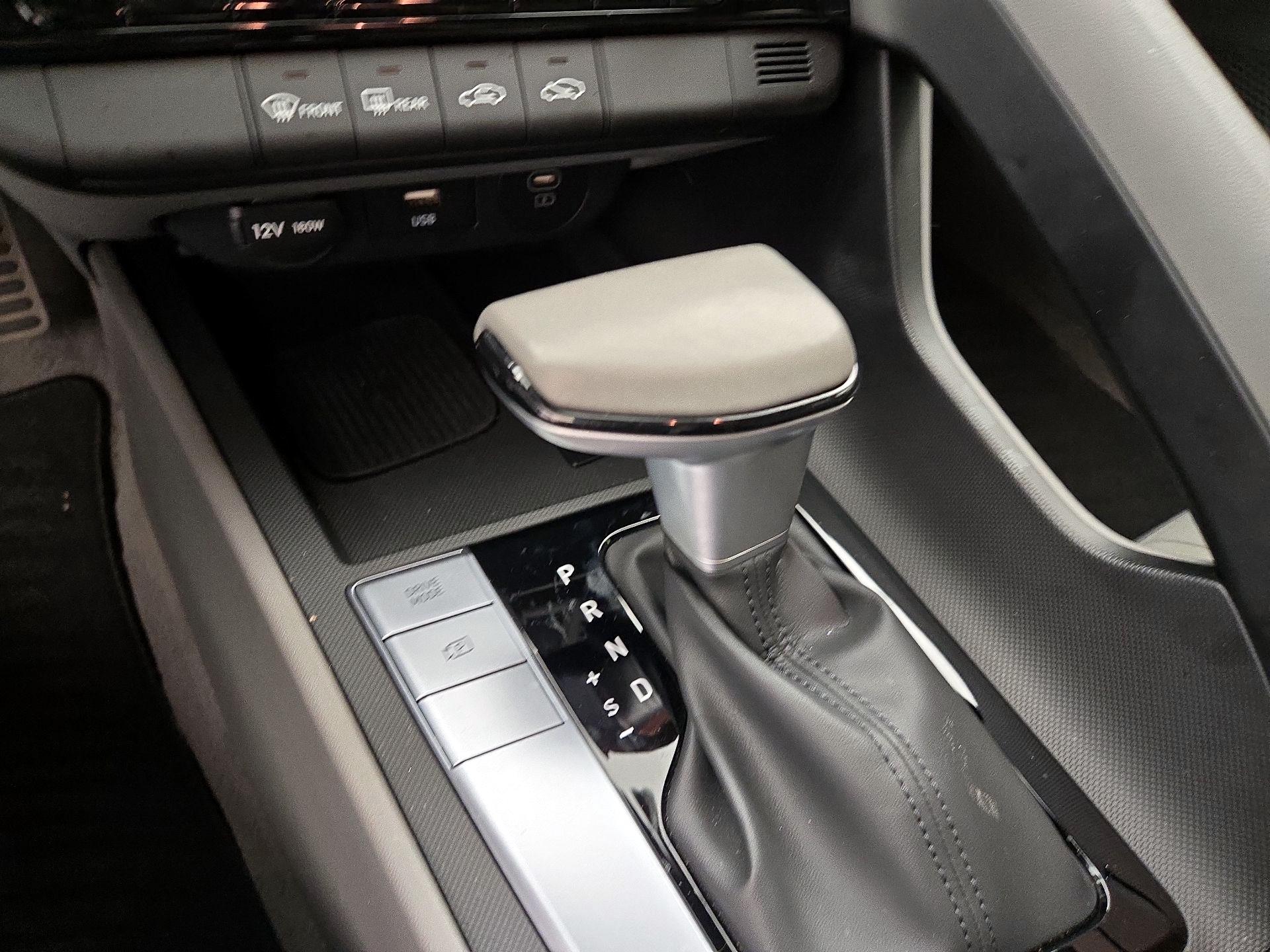 Thumbnail: 2025 Hyundai Elantra - 17