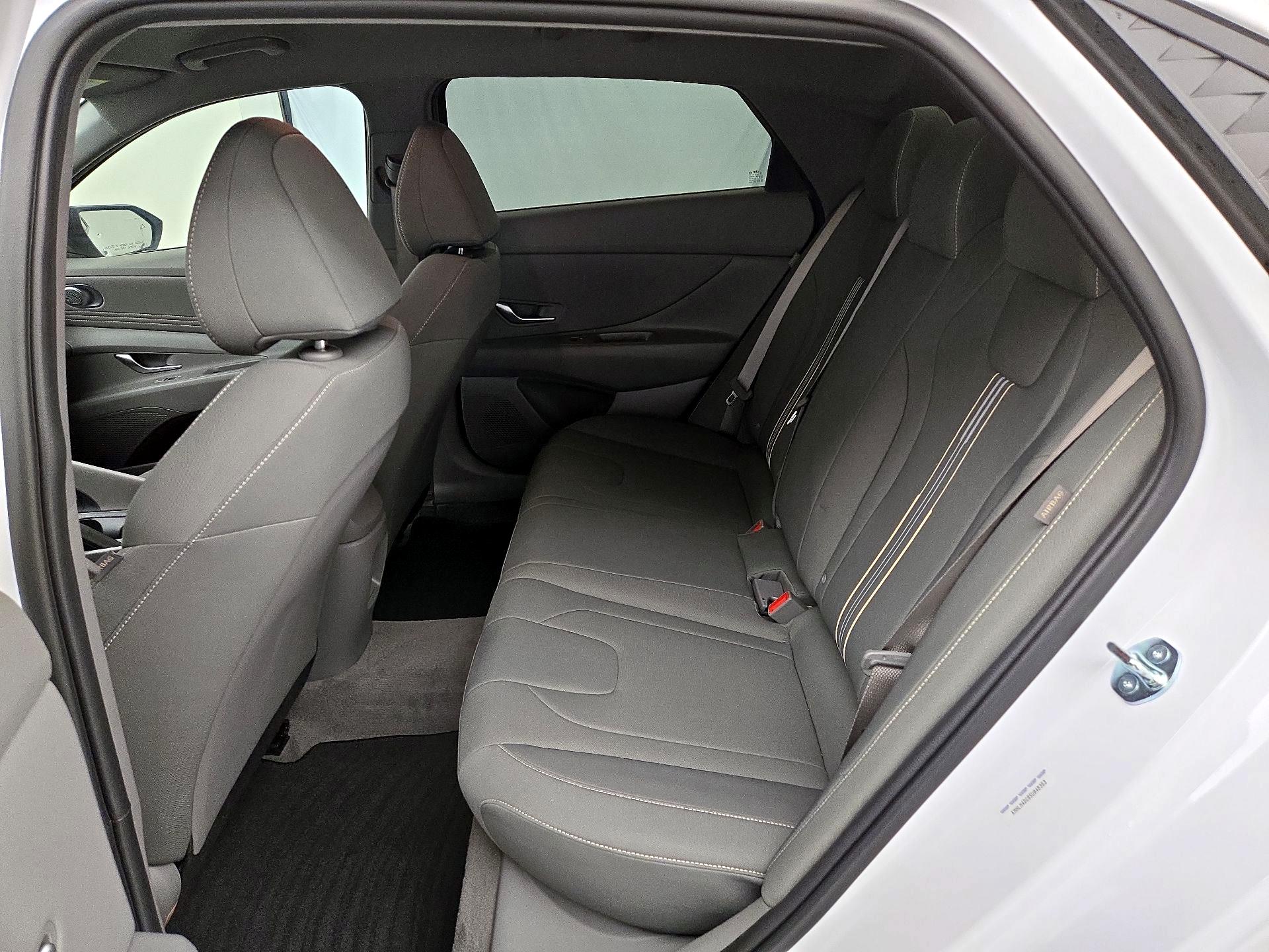 Thumbnail: 2025 Hyundai Elantra - 19