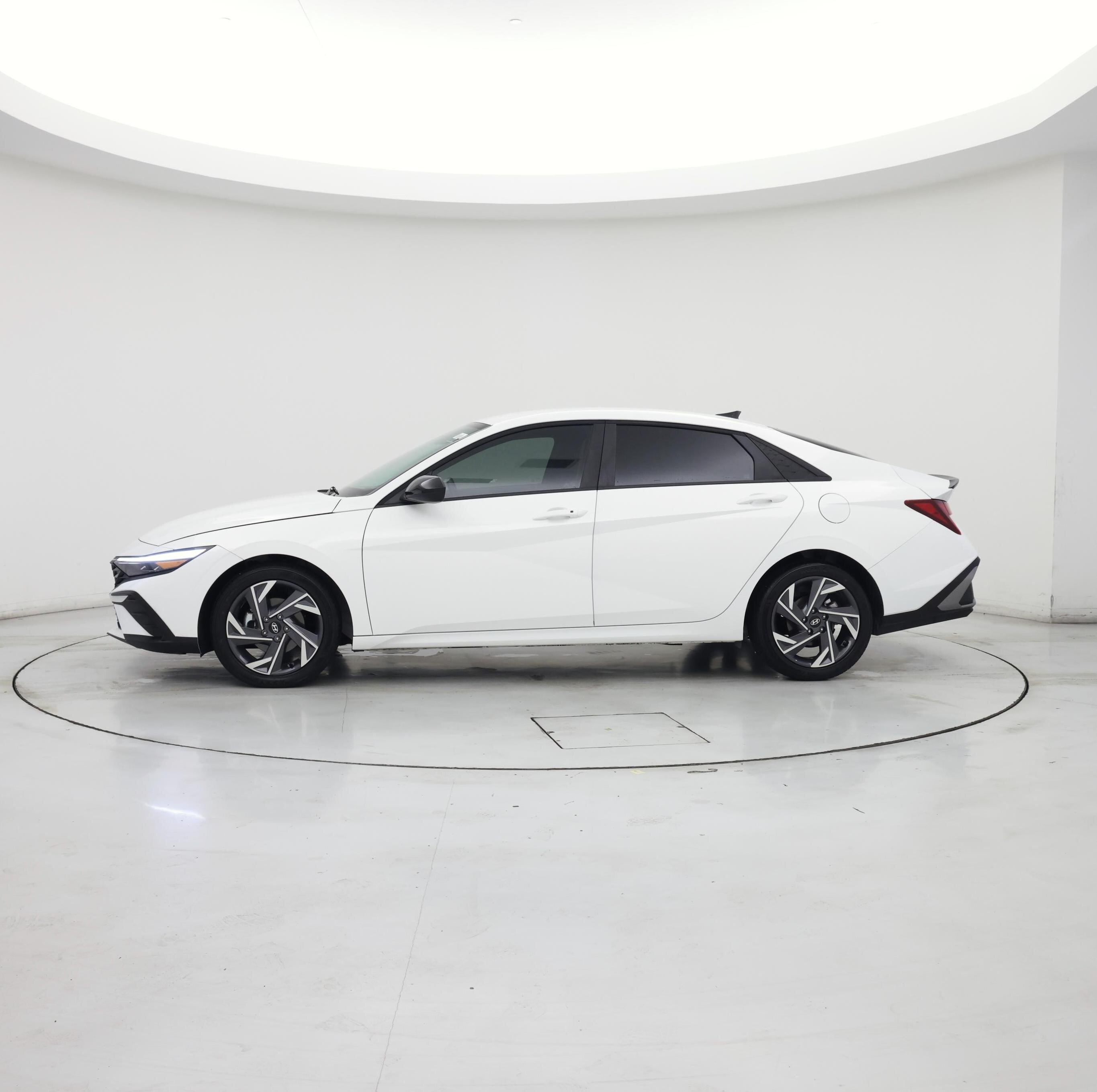 Thumbnail: 2025 Hyundai Elantra - 3