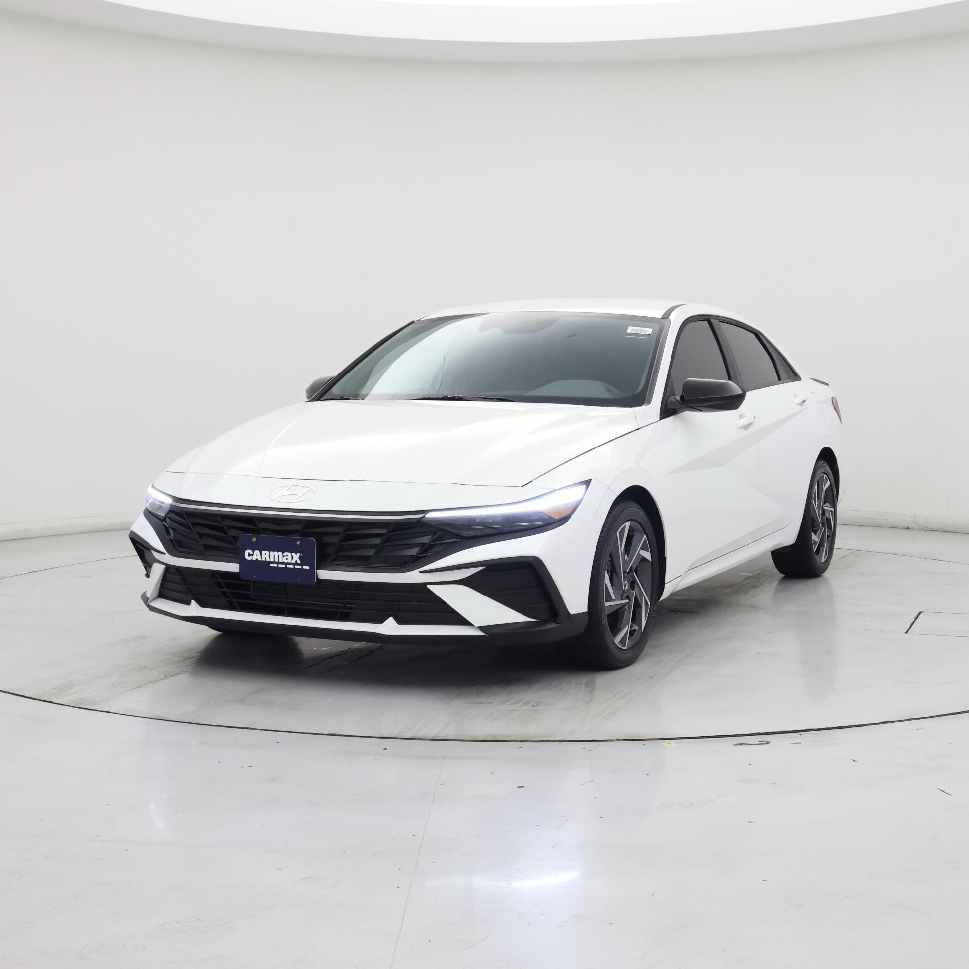 Thumbnail: 2025 Hyundai Elantra - 4