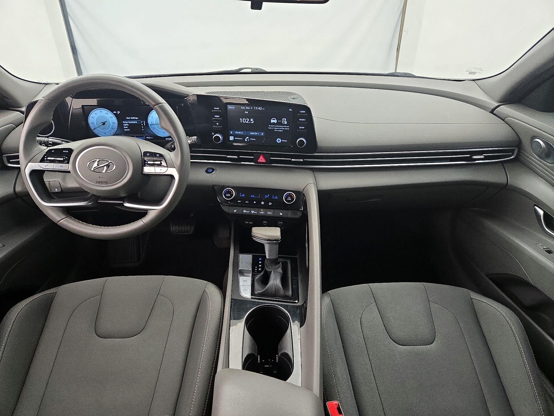 Thumbnail: 2022 Hyundai Elantra - 9