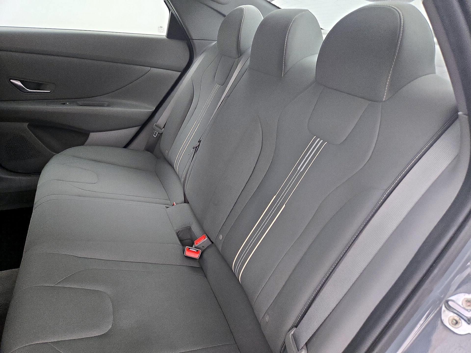 Thumbnail: 2022 Hyundai Elantra - 19