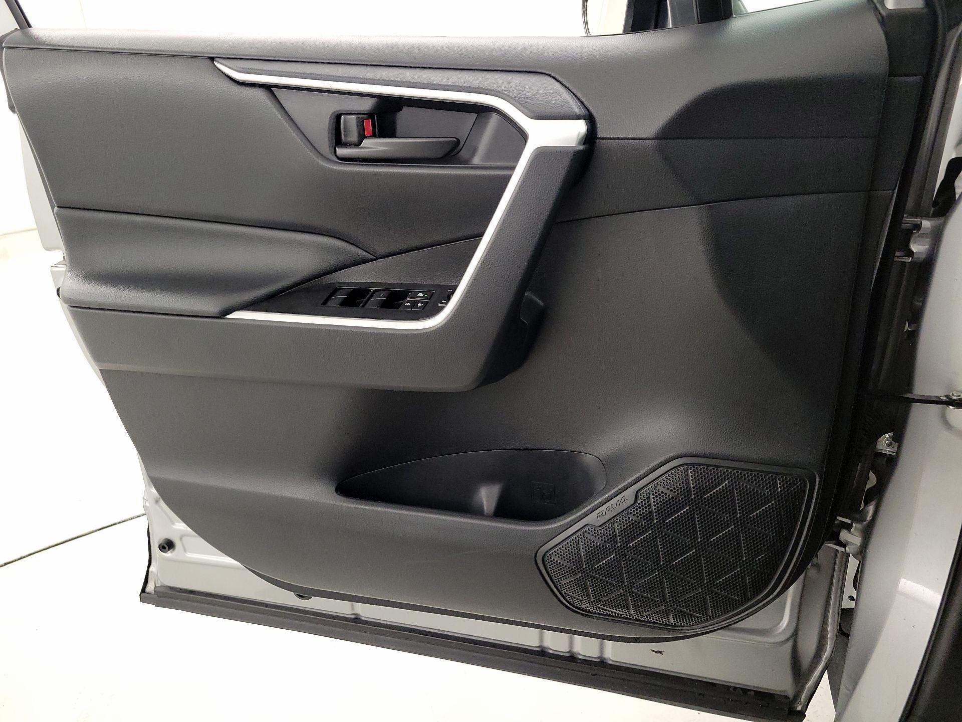 Thumbnail: 2024 Toyota RAV4 - 12