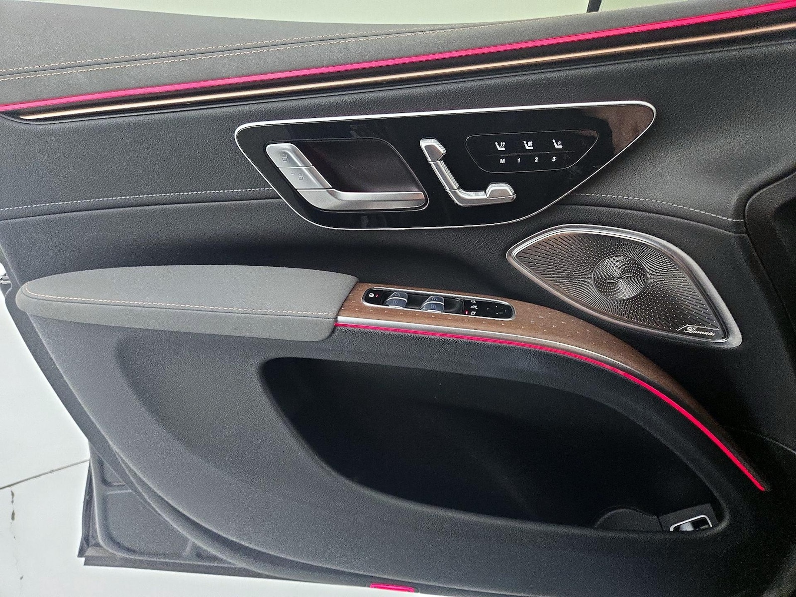 2023 Mercedes-Benz EQS SUV Base - Photo 13