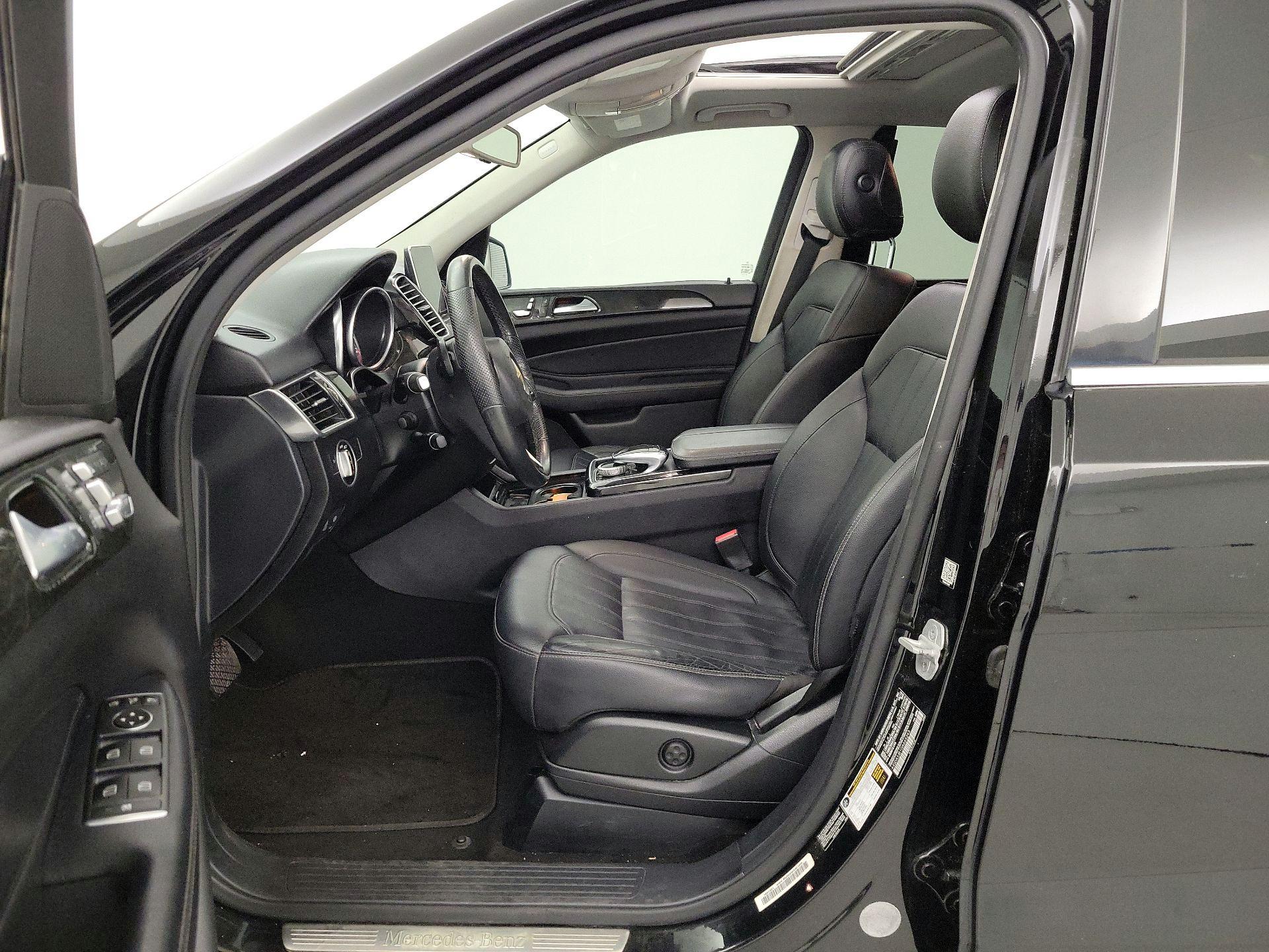 Thumbnail: 2016 Mercedes-Benz GLE - 11