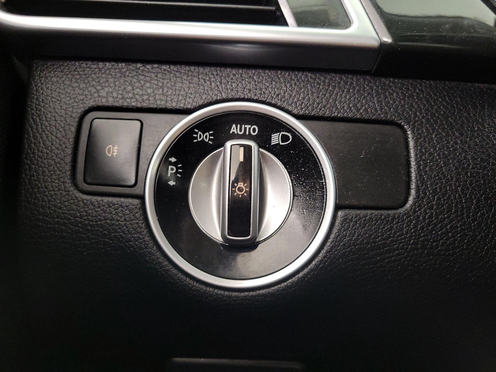 Thumbnail: 2016 Mercedes-Benz GLE - 13