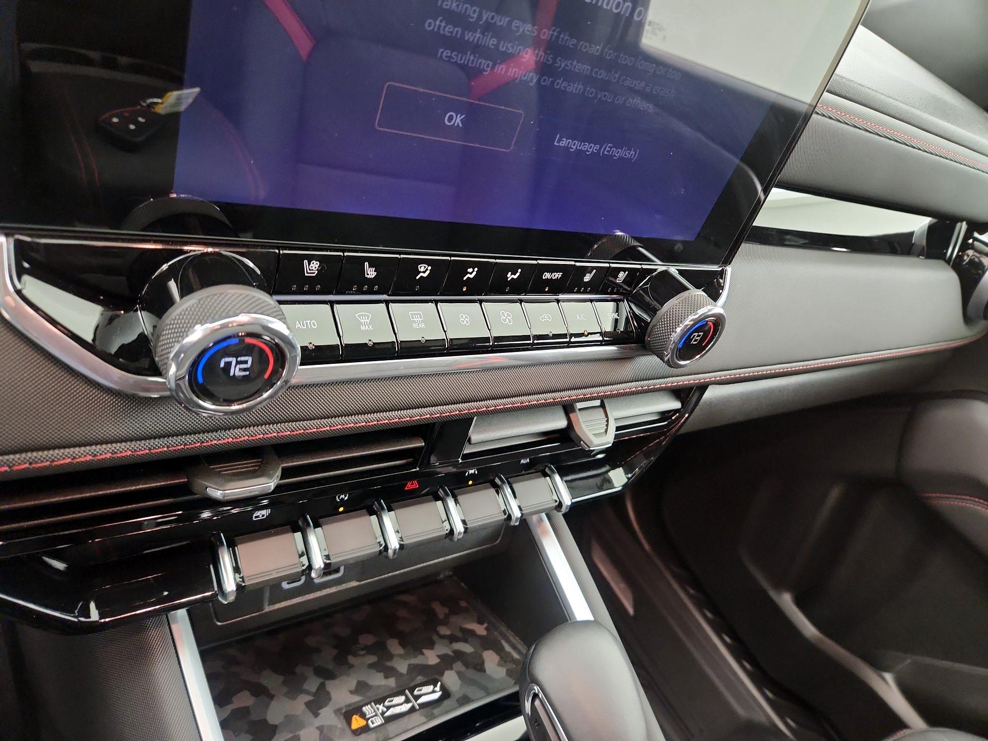 Thumbnail: 2024 Chevrolet Colorado - 14