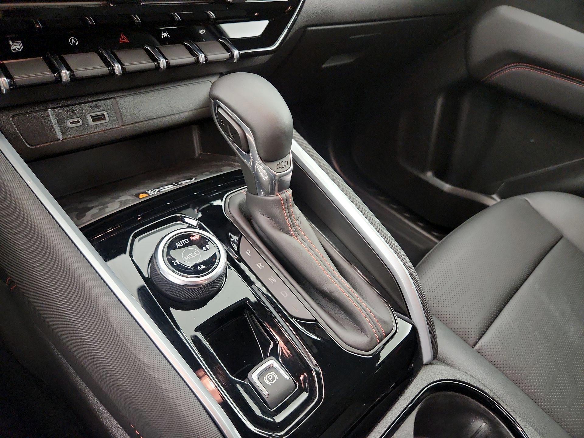 Thumbnail: 2024 Chevrolet Colorado - 15