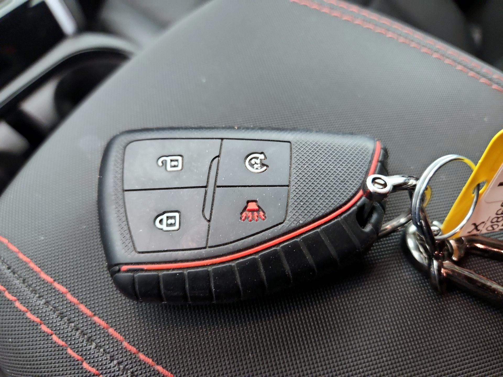 Thumbnail: 2024 Chevrolet Colorado - 18