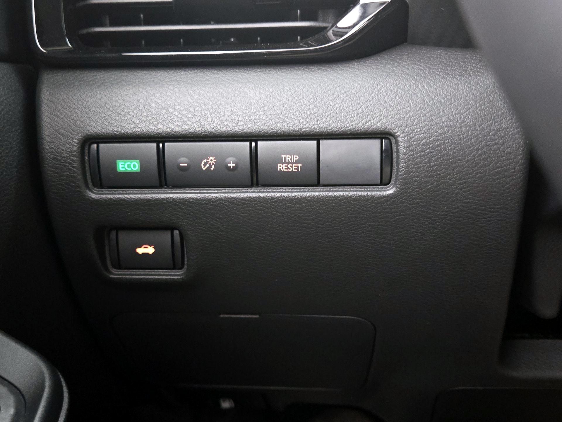 Thumbnail: 2025 Nissan Sentra - 13