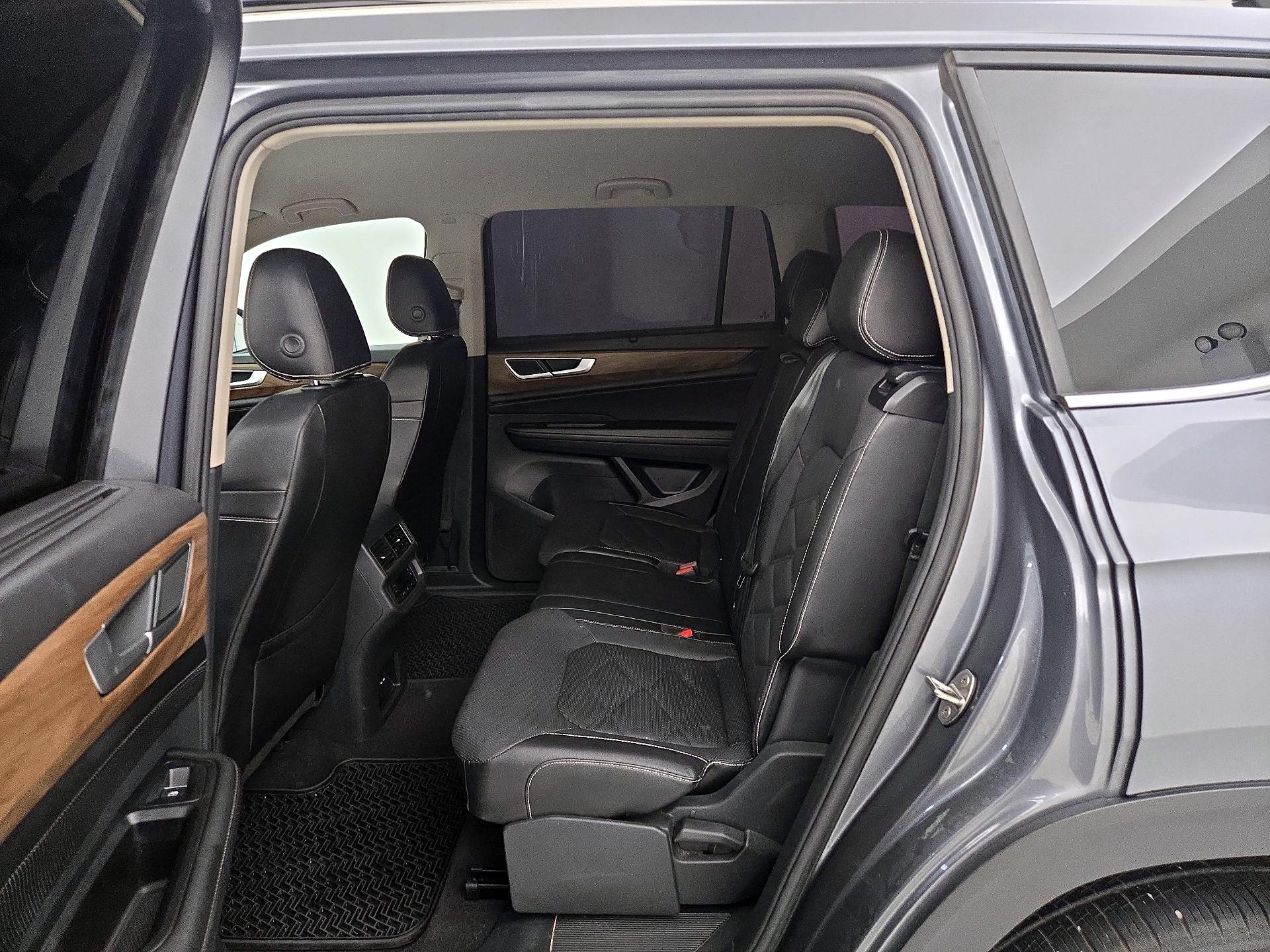 Thumbnail: 2024 Volkswagen Atlas - 19