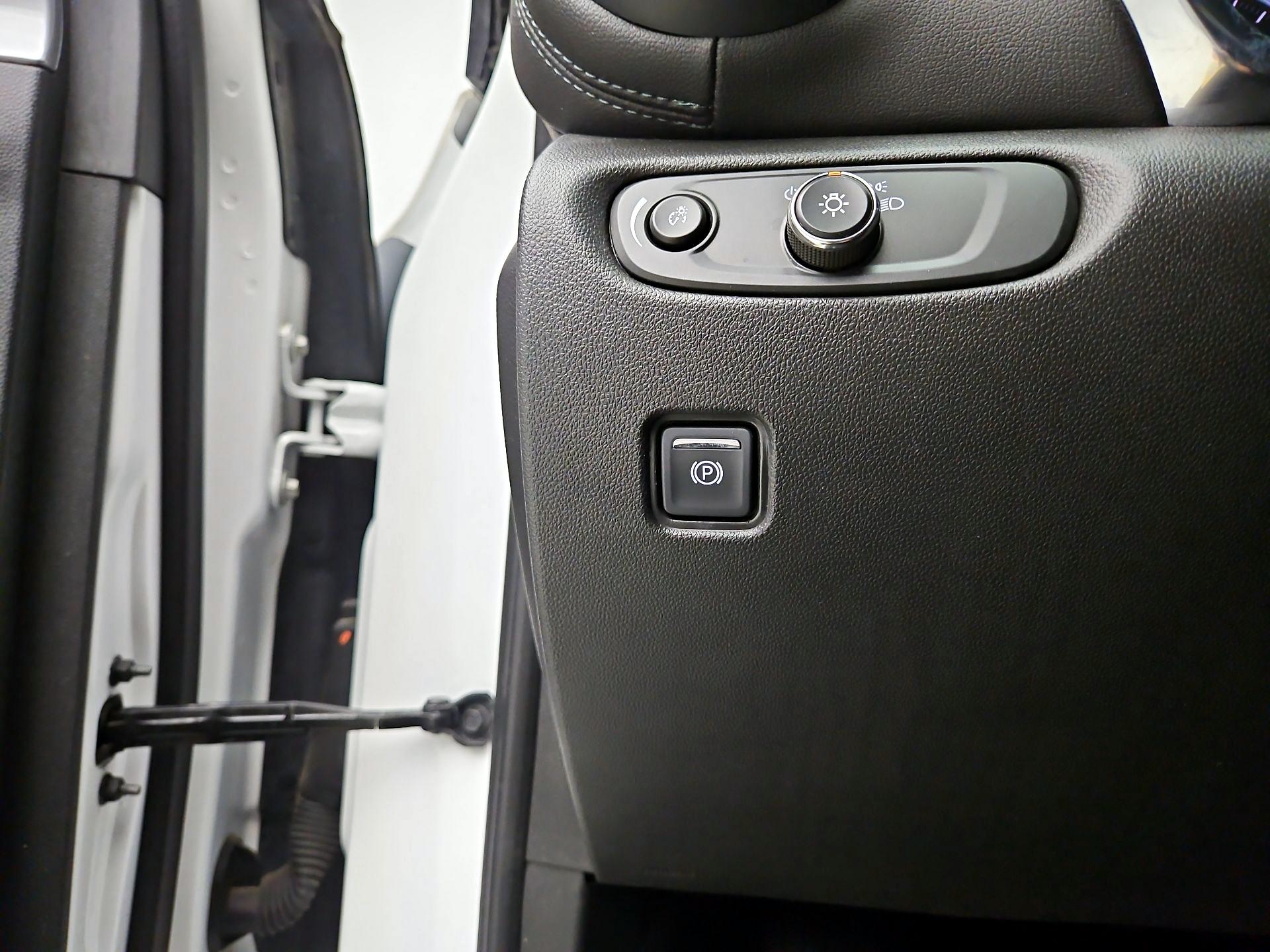 Thumbnail: 2021 Chevrolet Blazer - 13