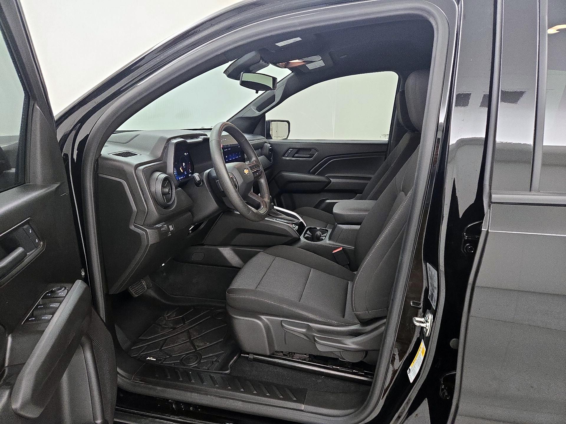 Thumbnail: 2025 Chevrolet Colorado - 11