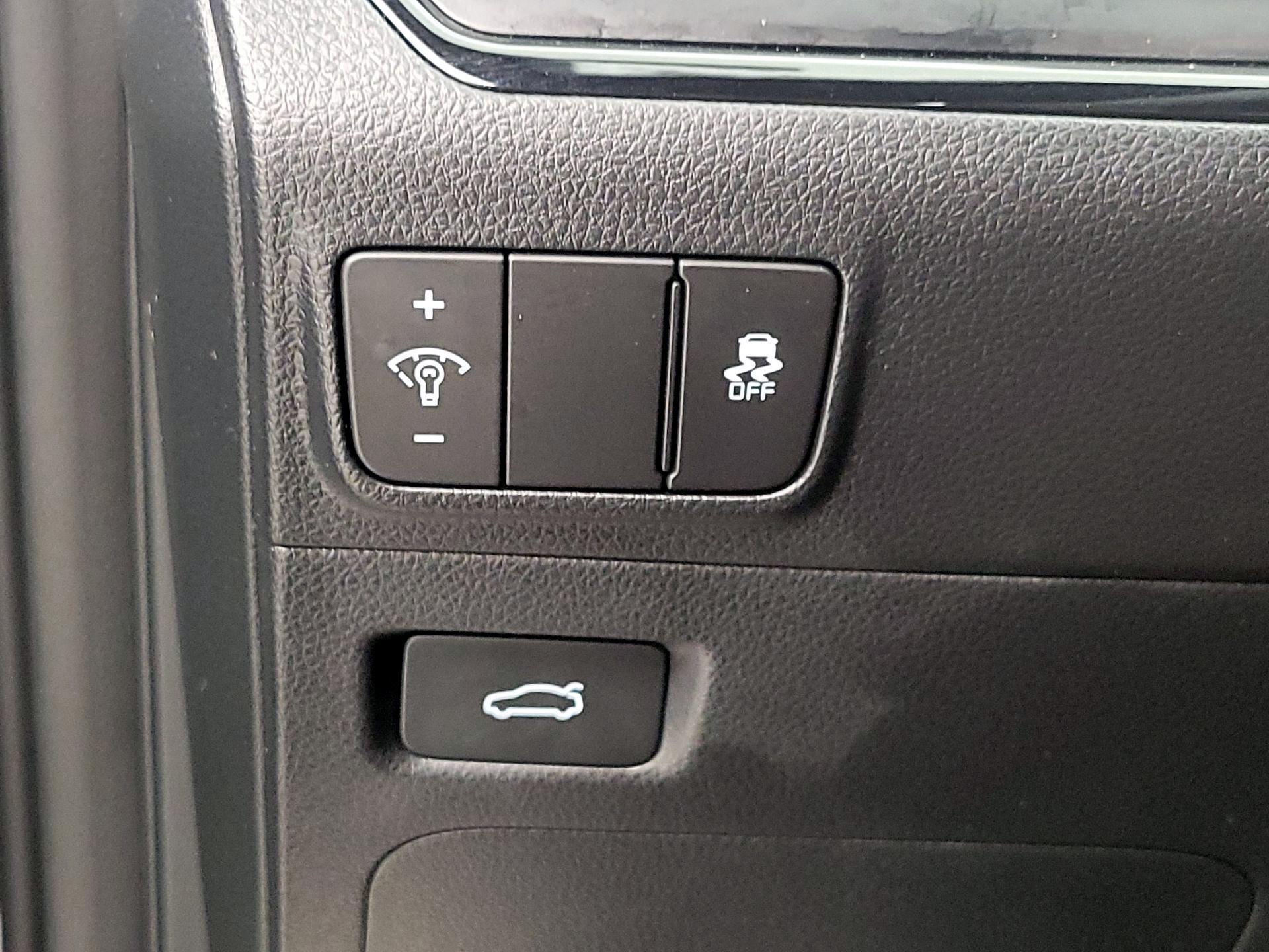 Thumbnail: 2025 Kia K5 - 13