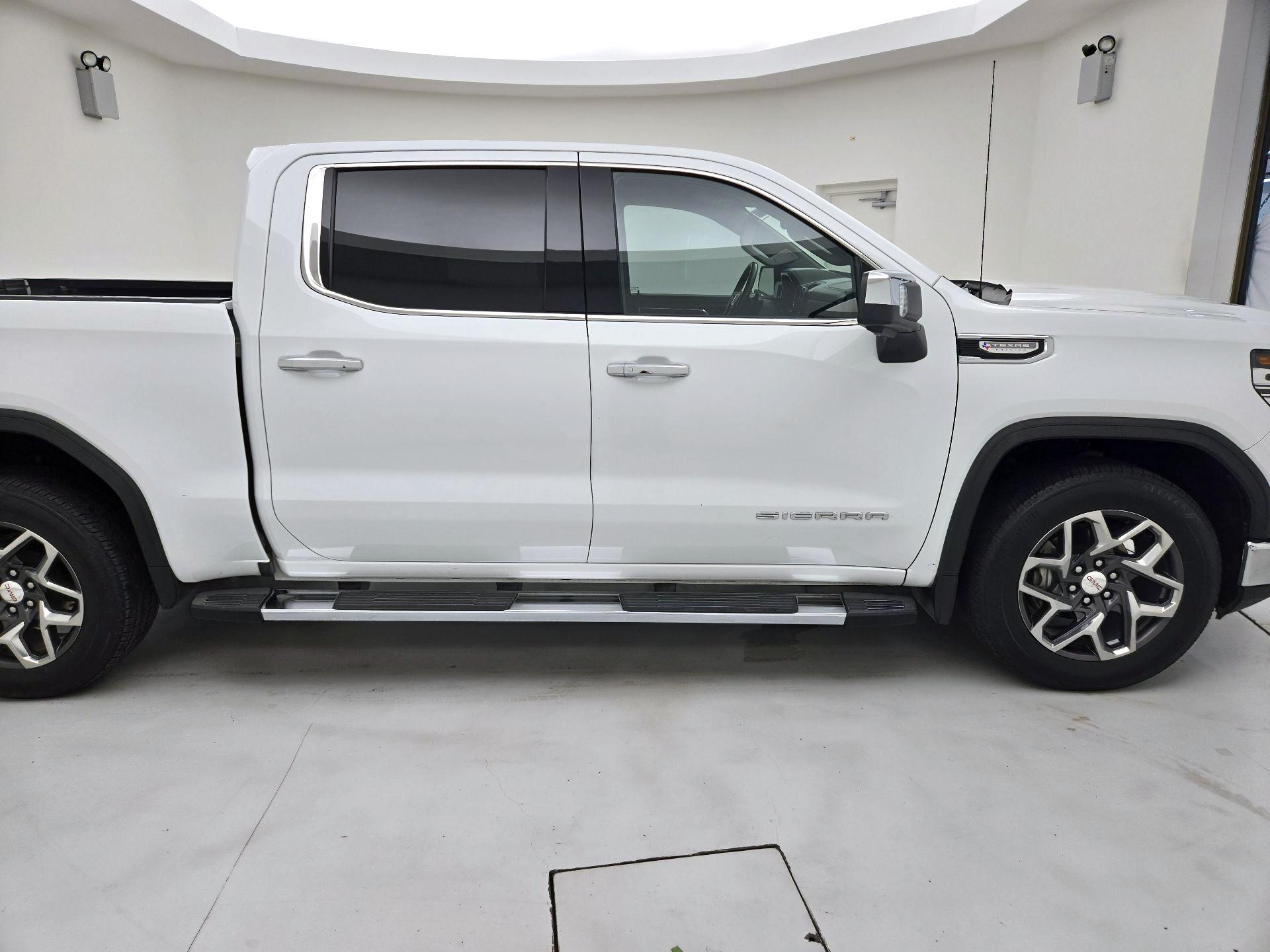 Thumbnail: 2023 GMC Sierra 1500 - 4