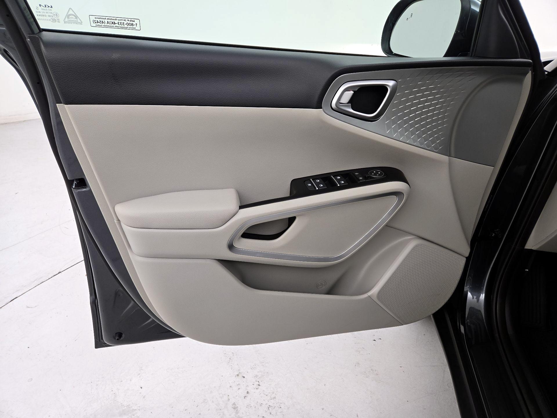 Thumbnail: 2025 Kia Soul - 12