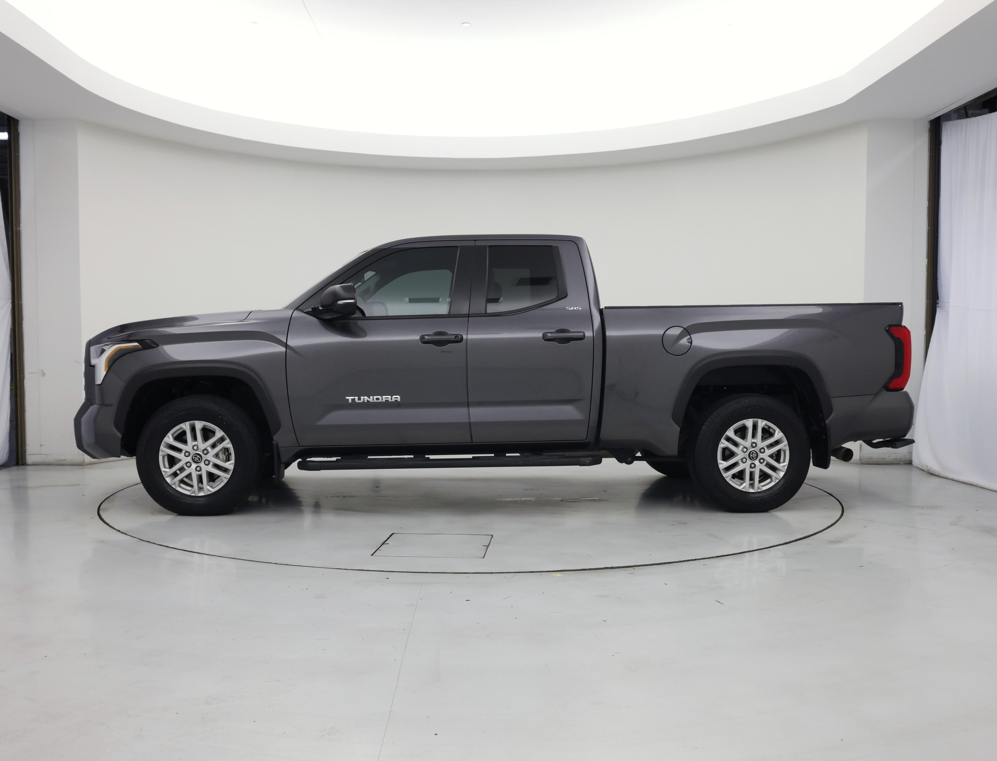 Thumbnail: 2024 Toyota Tundra - 3