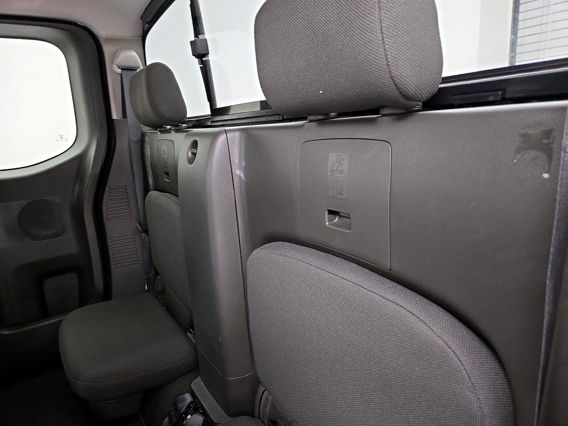 Thumbnail: 2021 Nissan Frontier - 19