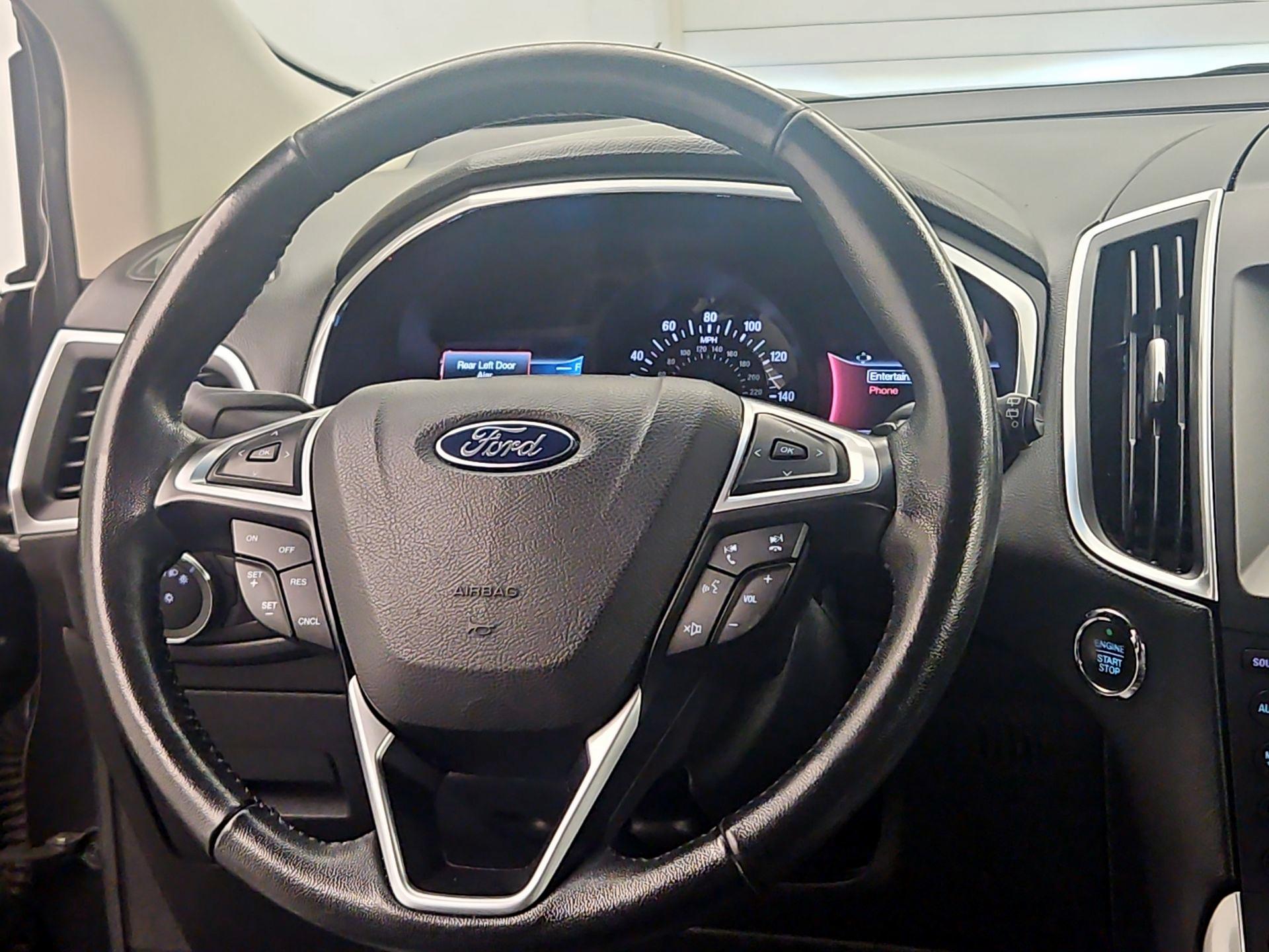 Thumbnail: 2016 Ford Edge - 10