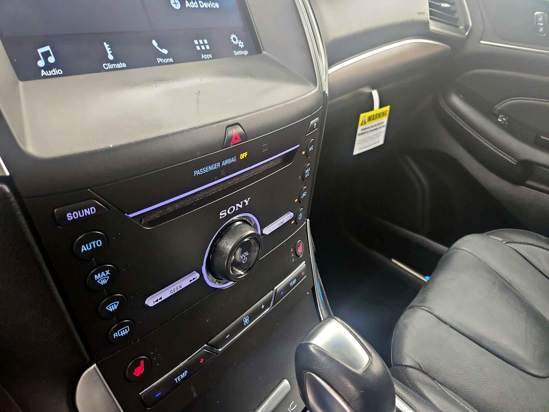 Thumbnail: 2016 Ford Edge - 14