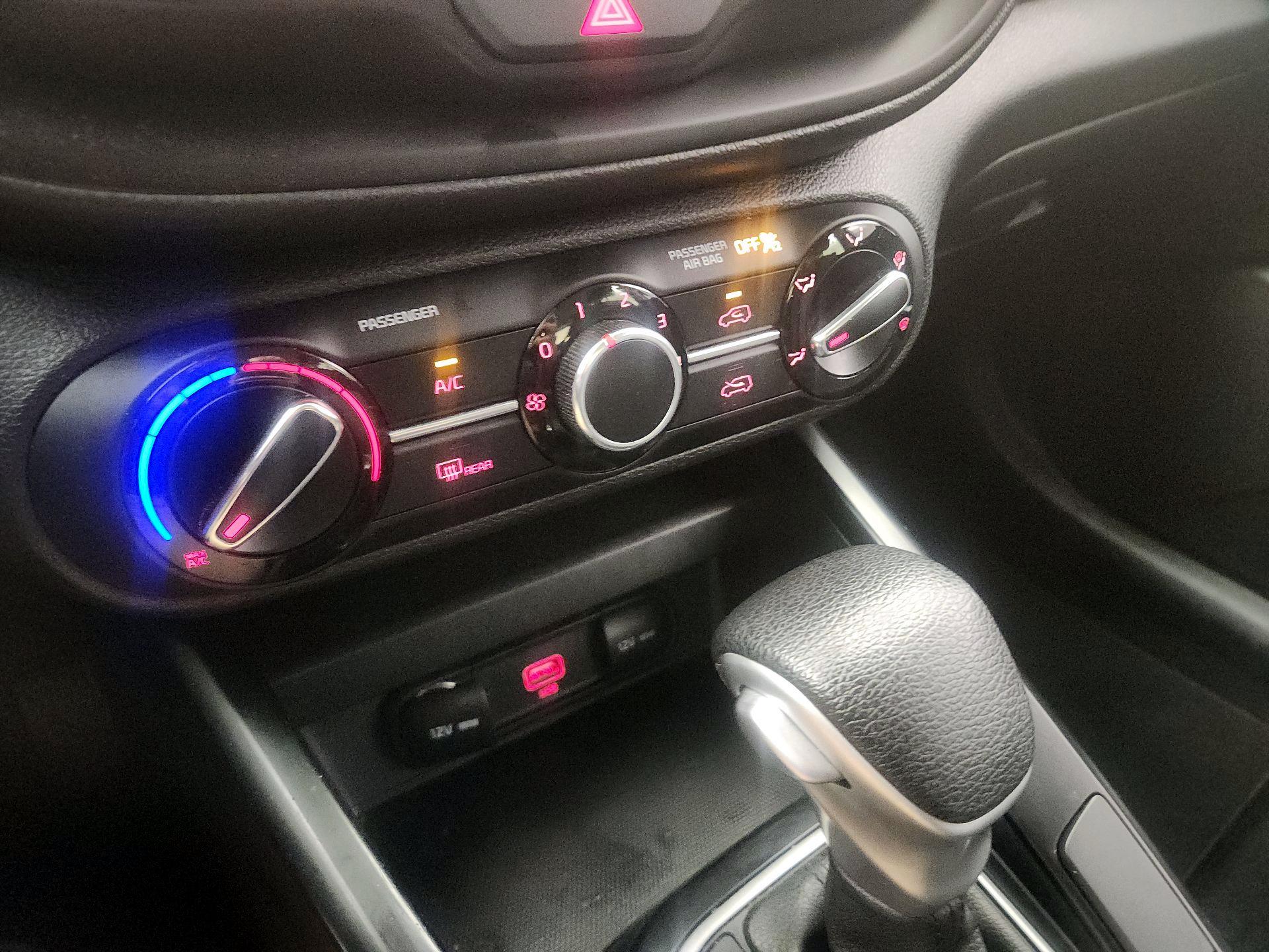 Thumbnail: 2021 Kia Soul - 12