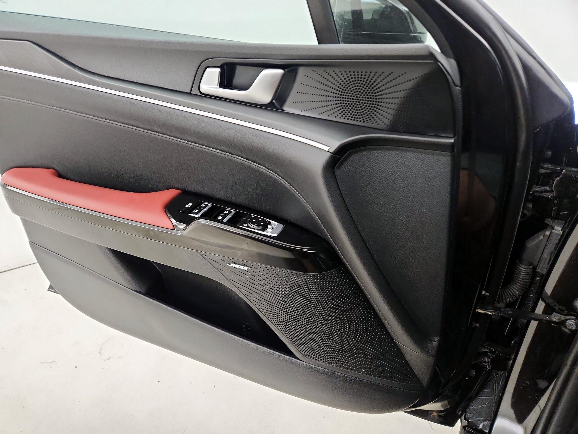 Thumbnail: 2025 Kia K5 - 12