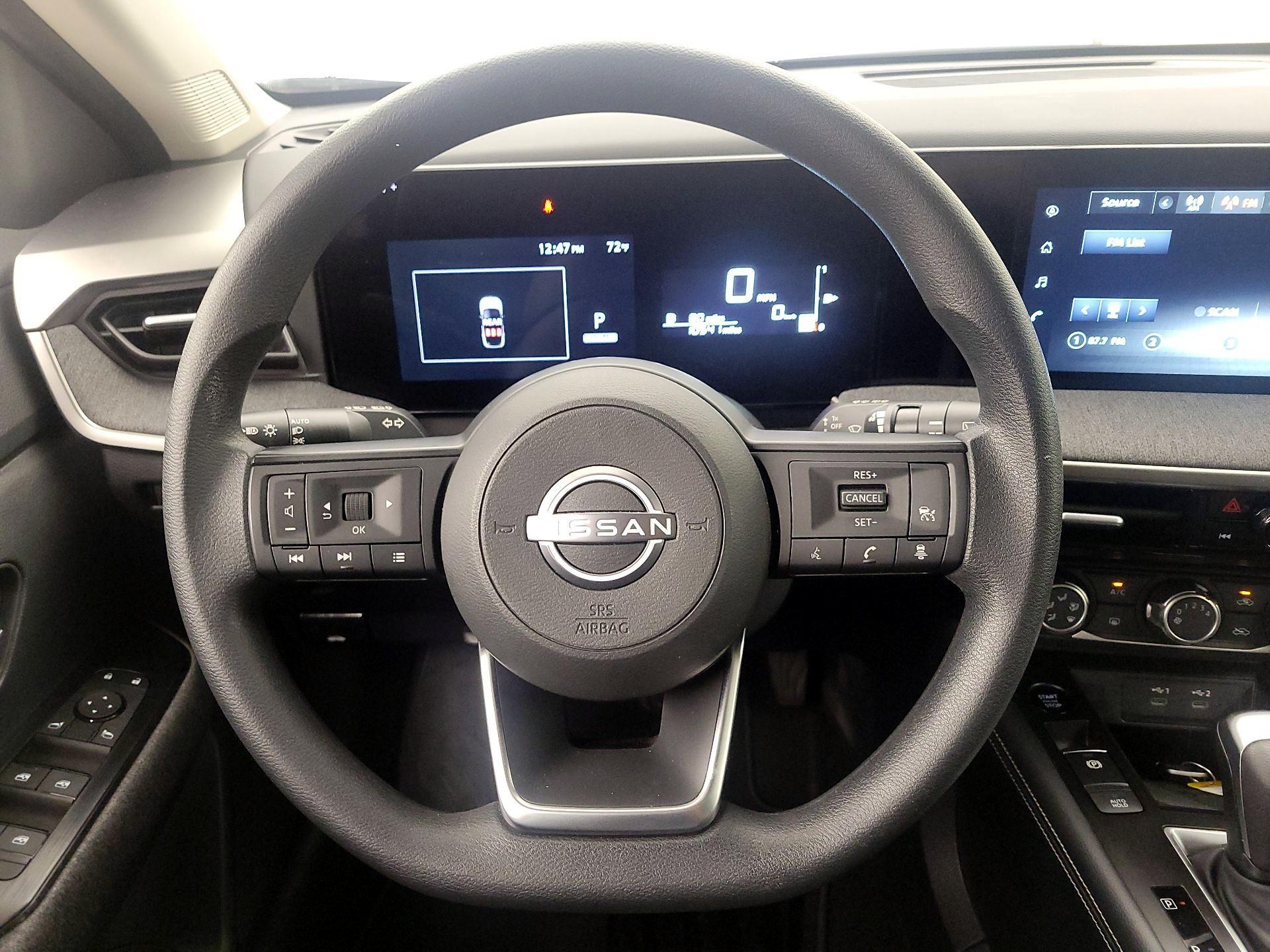 Thumbnail: 2025 Nissan Kicks - 10