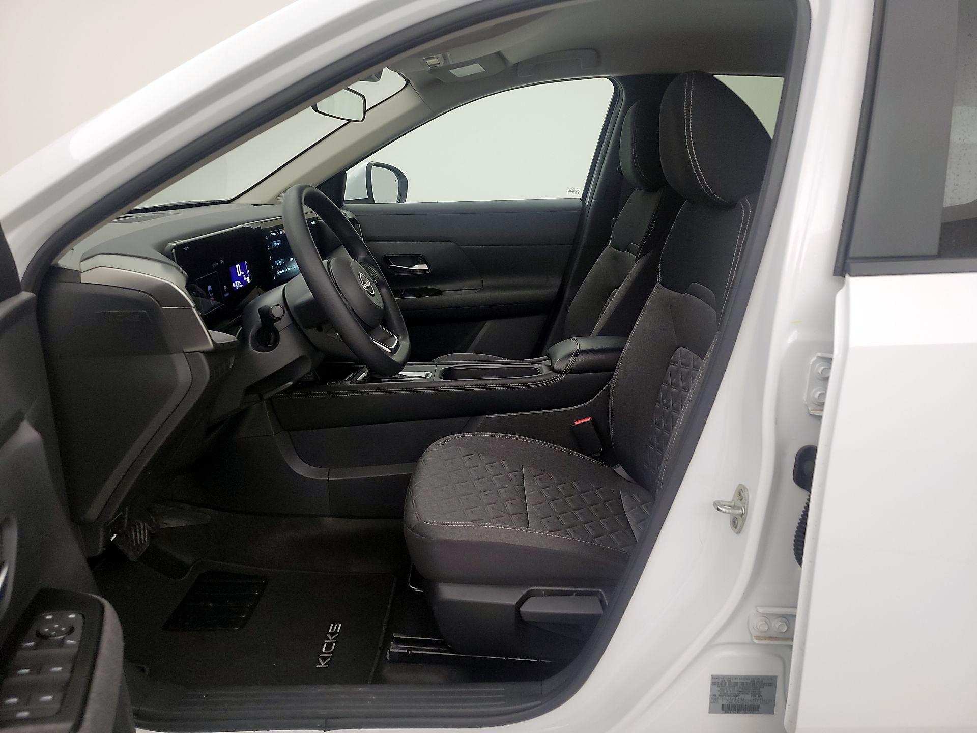 Thumbnail: 2025 Nissan Kicks - 11