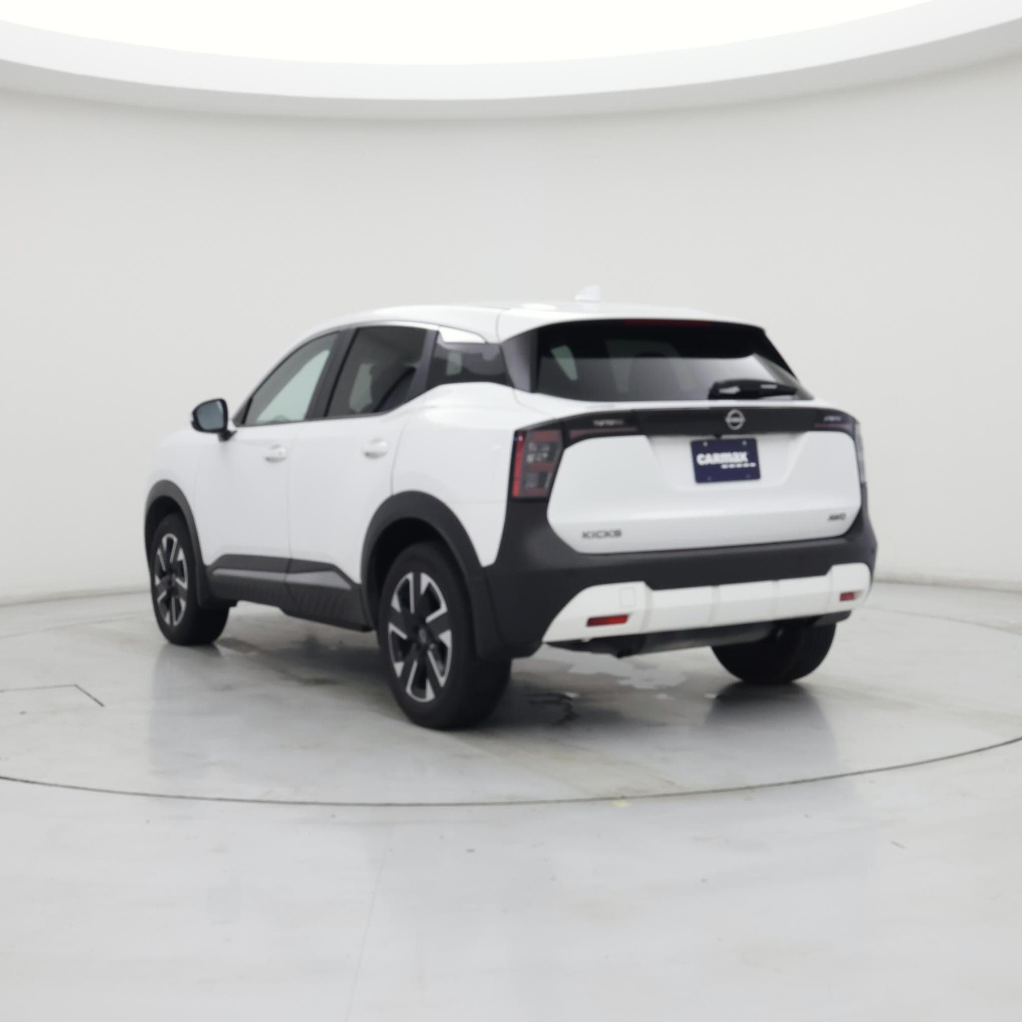 Thumbnail: 2025 Nissan Kicks - 2