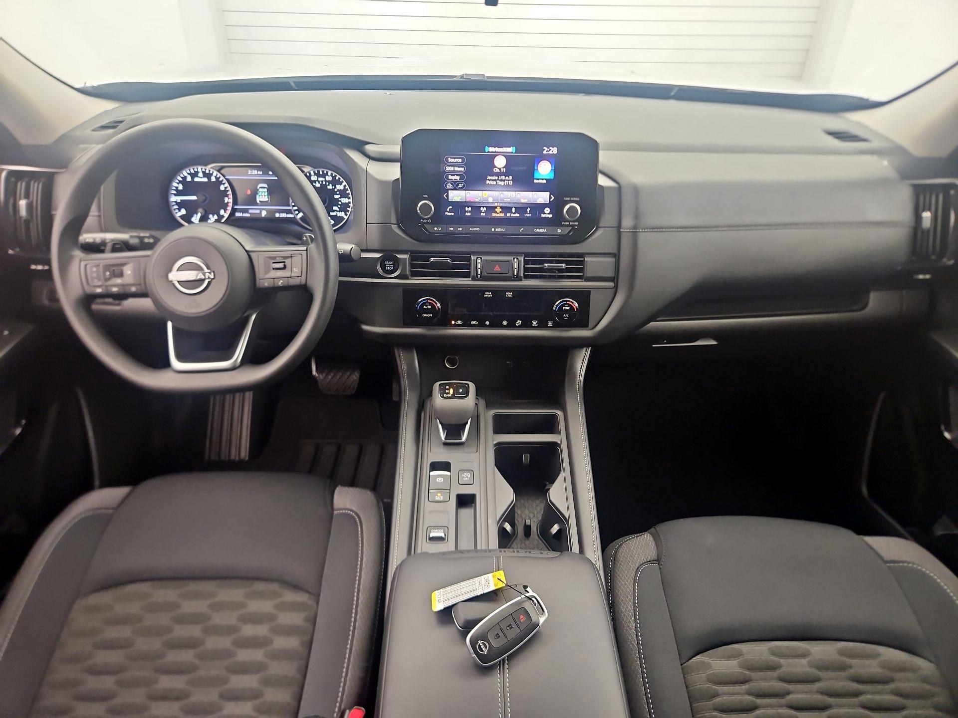 Thumbnail: 2025 Nissan Pathfinder - 9