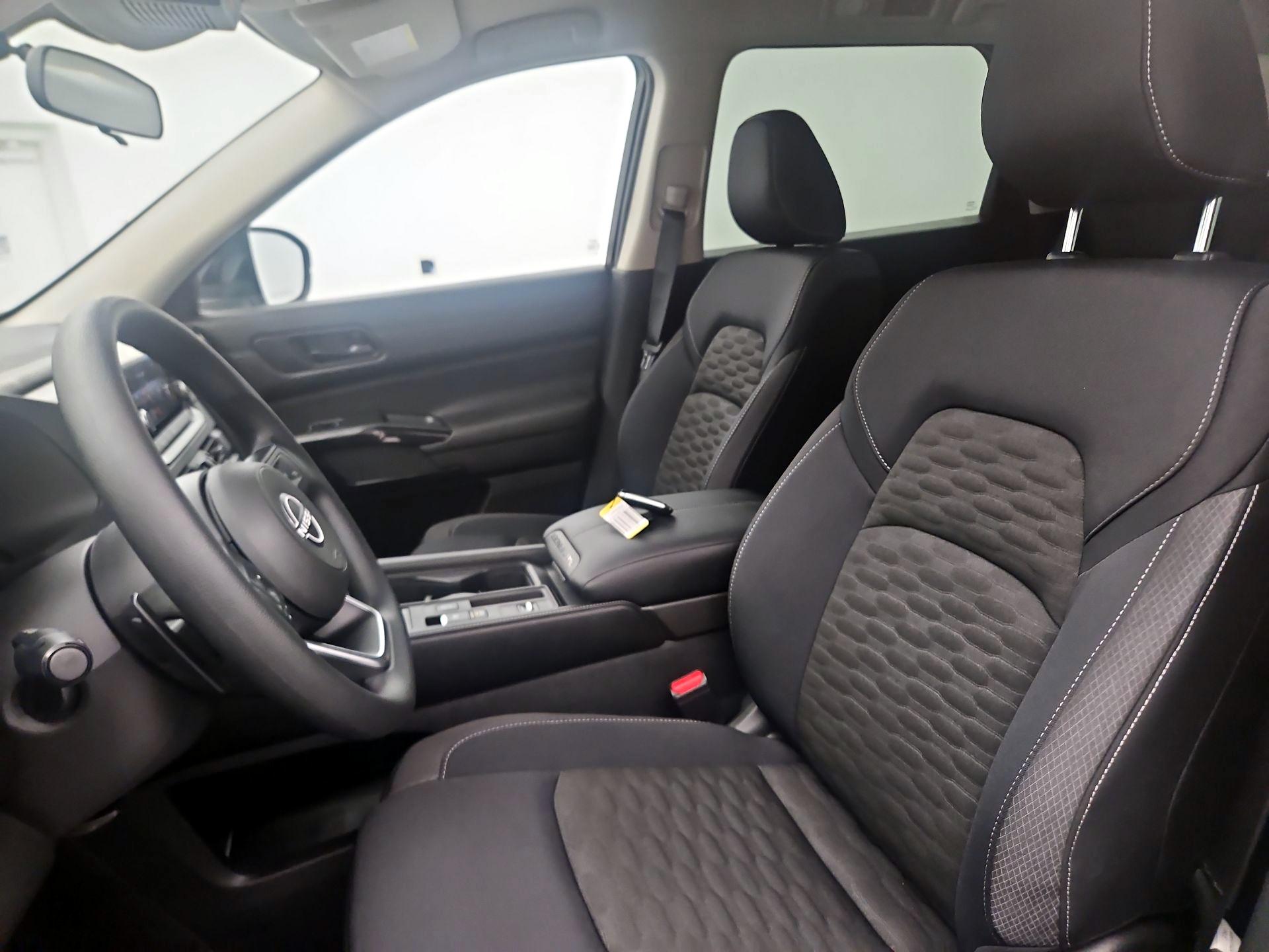 Thumbnail: 2025 Nissan Pathfinder - 11