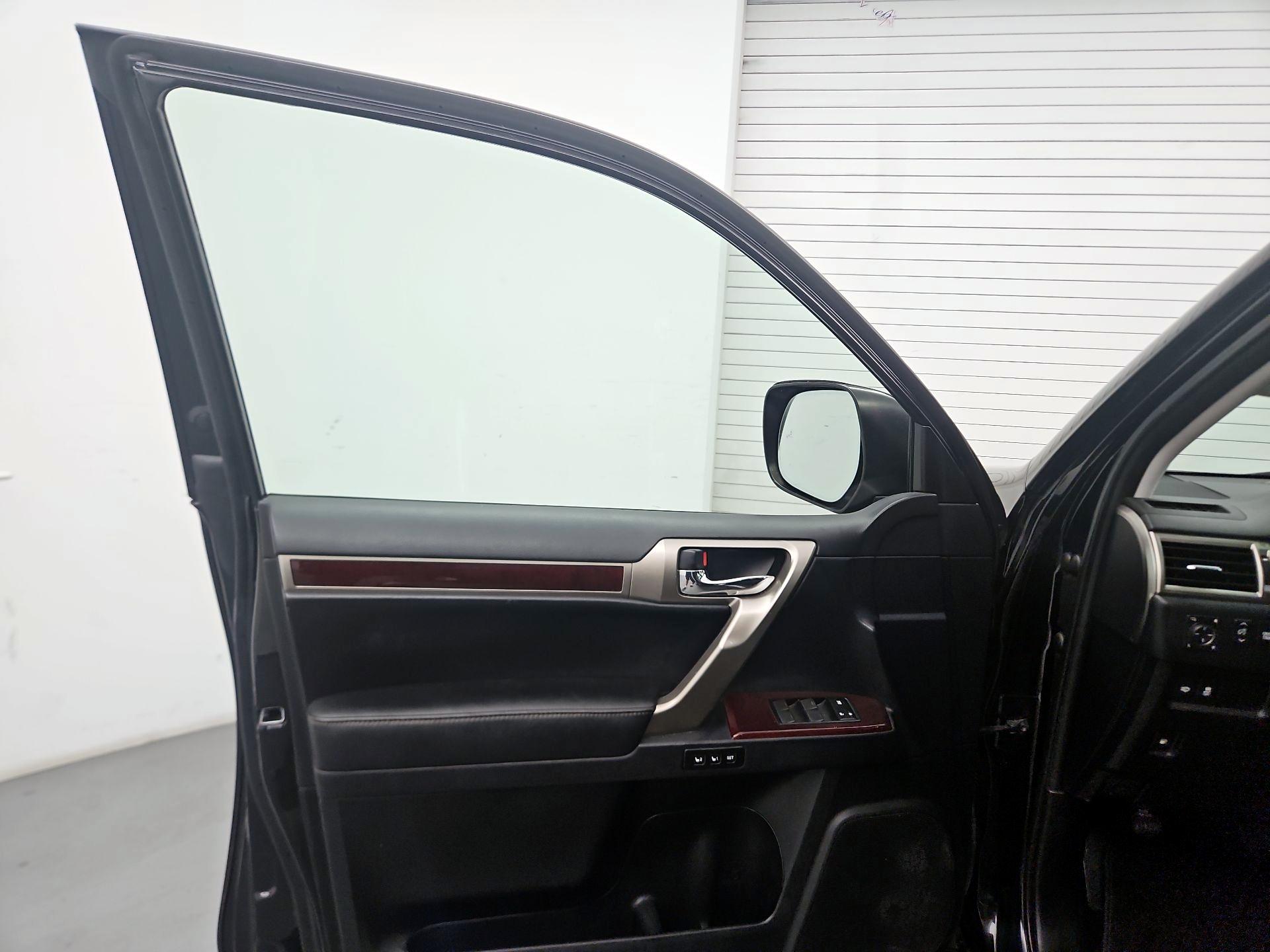 Thumbnail: 2019 Lexus GX - 12