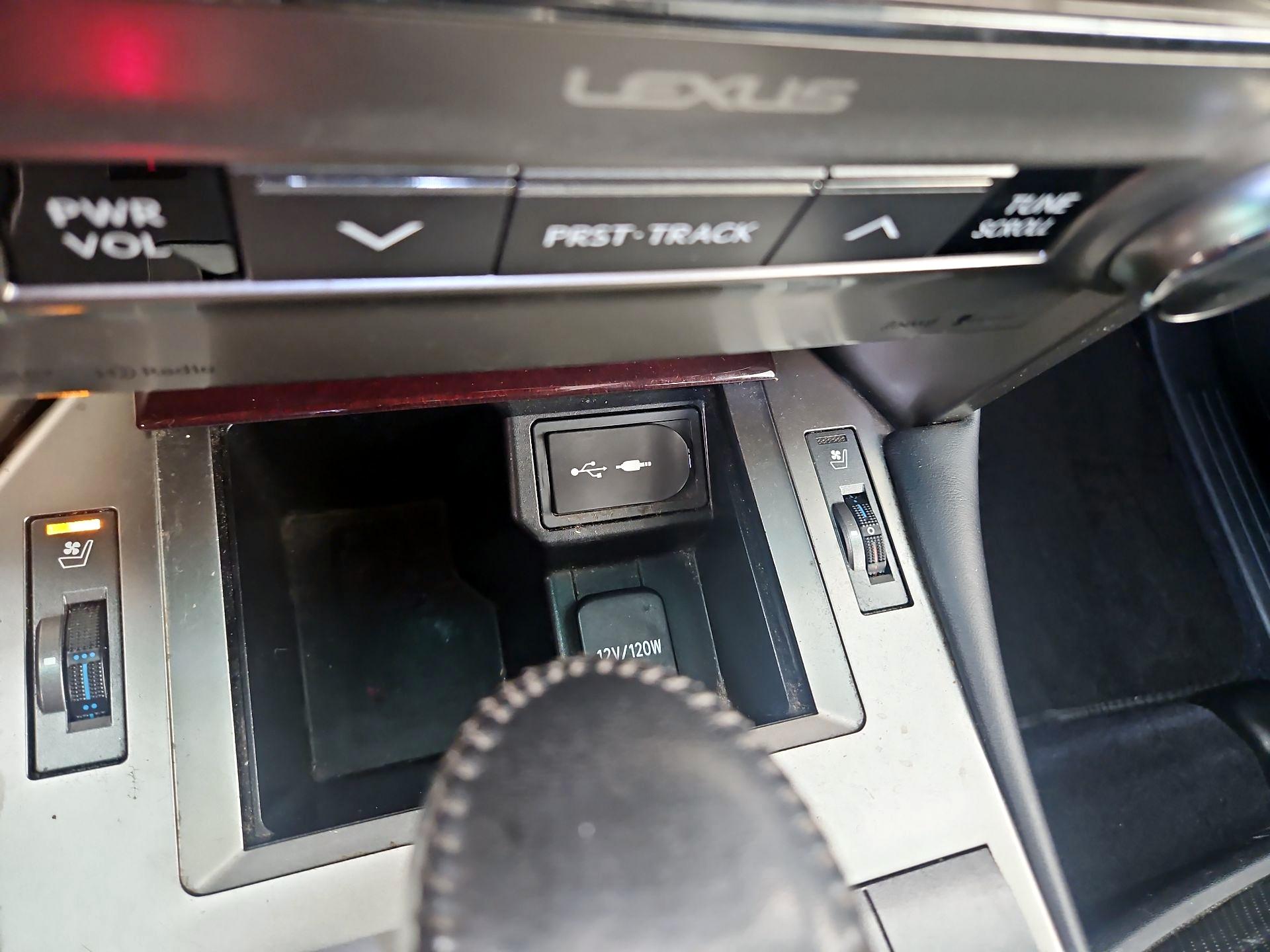 Thumbnail: 2019 Lexus GX - 18