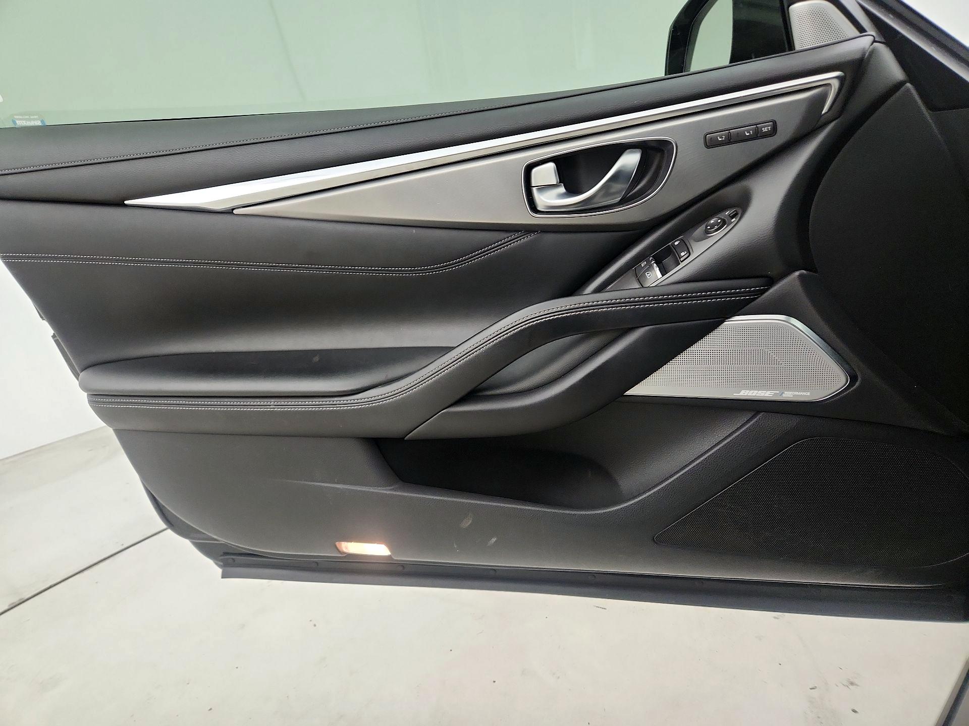 Thumbnail: 2017 INFINITI Q60 - 12